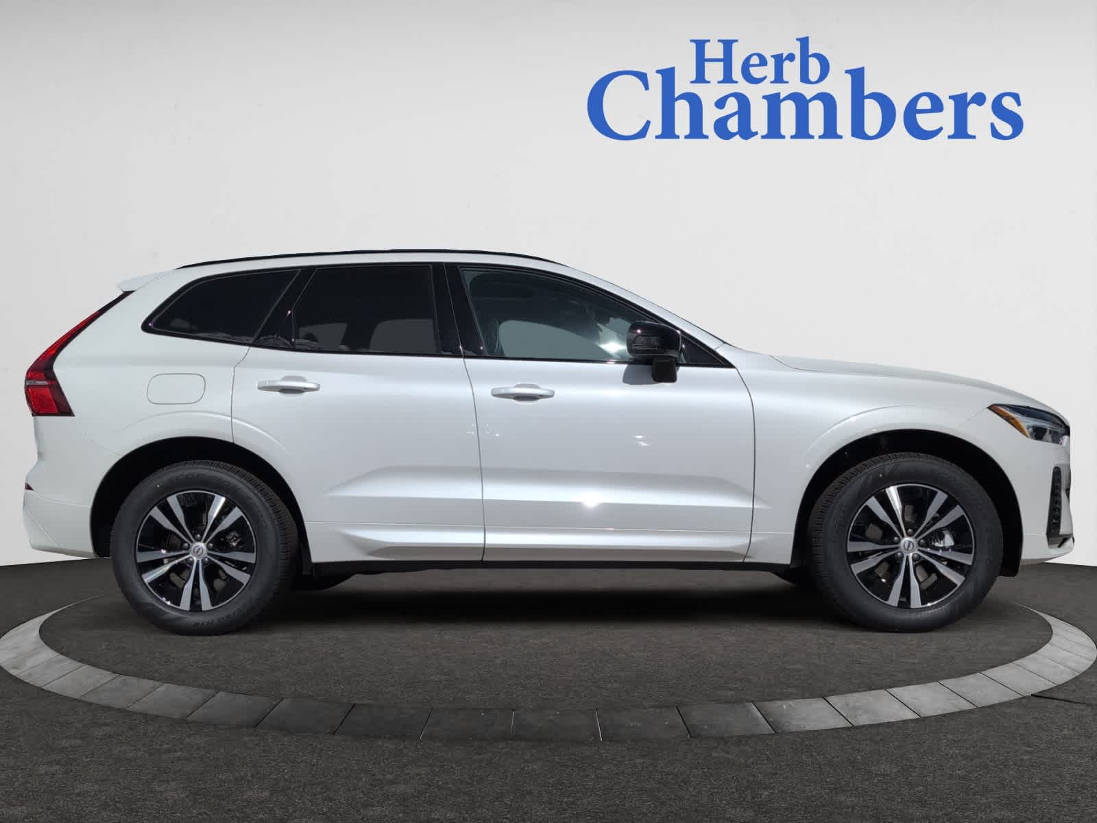 new 2025 Volvo XC60 car, priced at $50,300