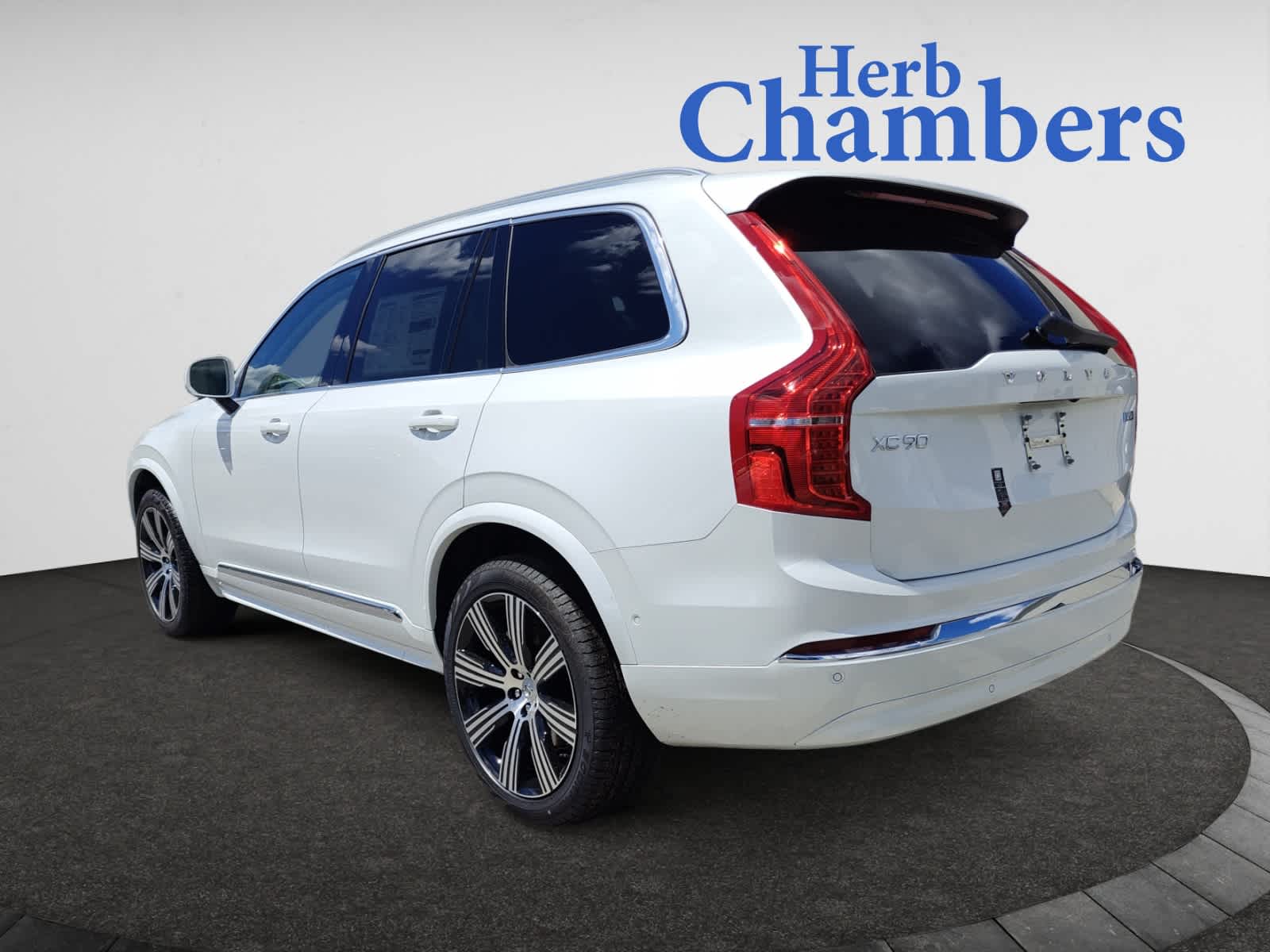 new 2024 Volvo XC90 car, priced at $71,395