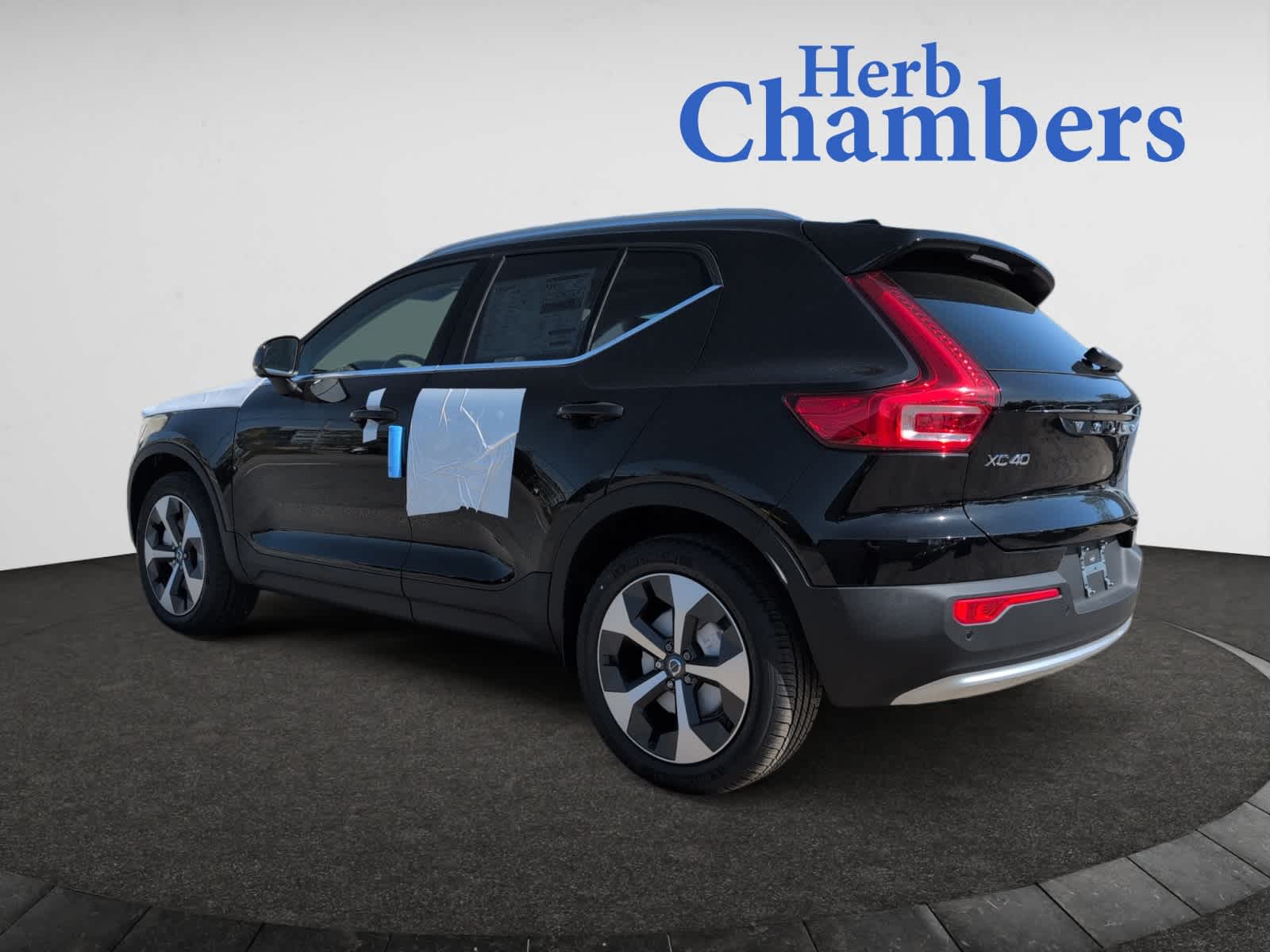 new 2025 Volvo XC40 car, priced at $48,335