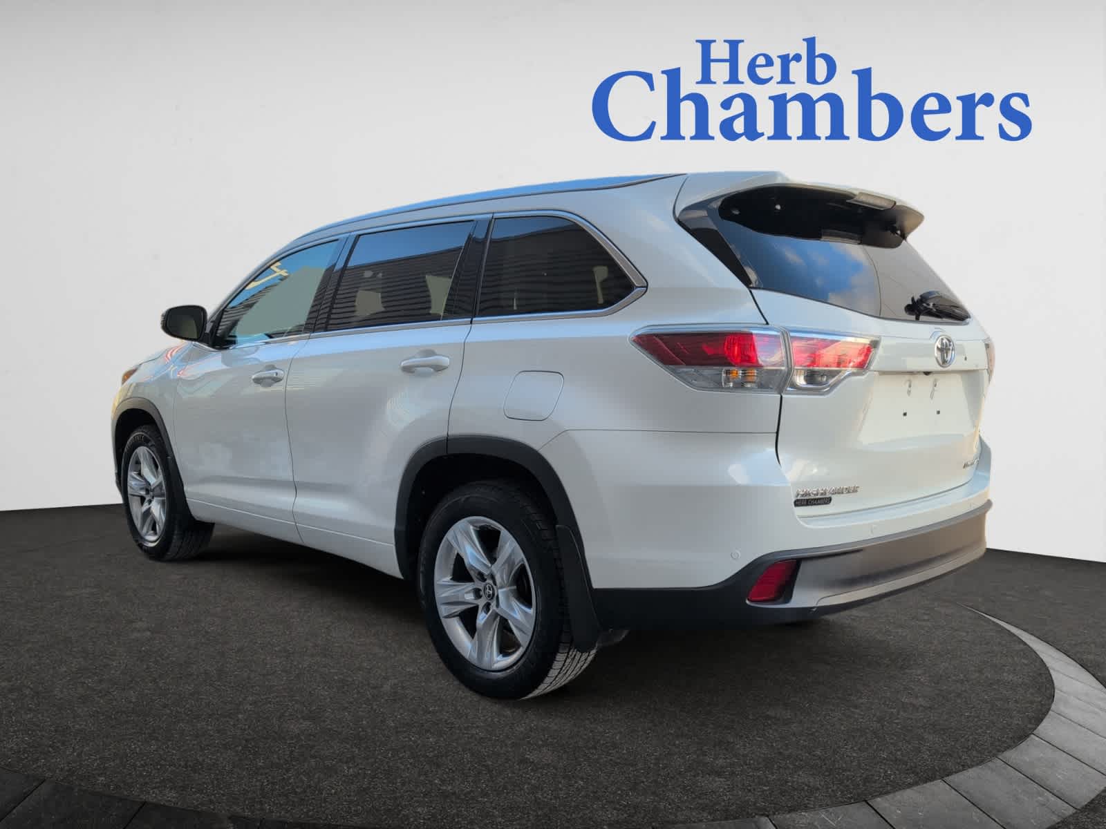 used 2016 Toyota Highlander car, priced at $21,998