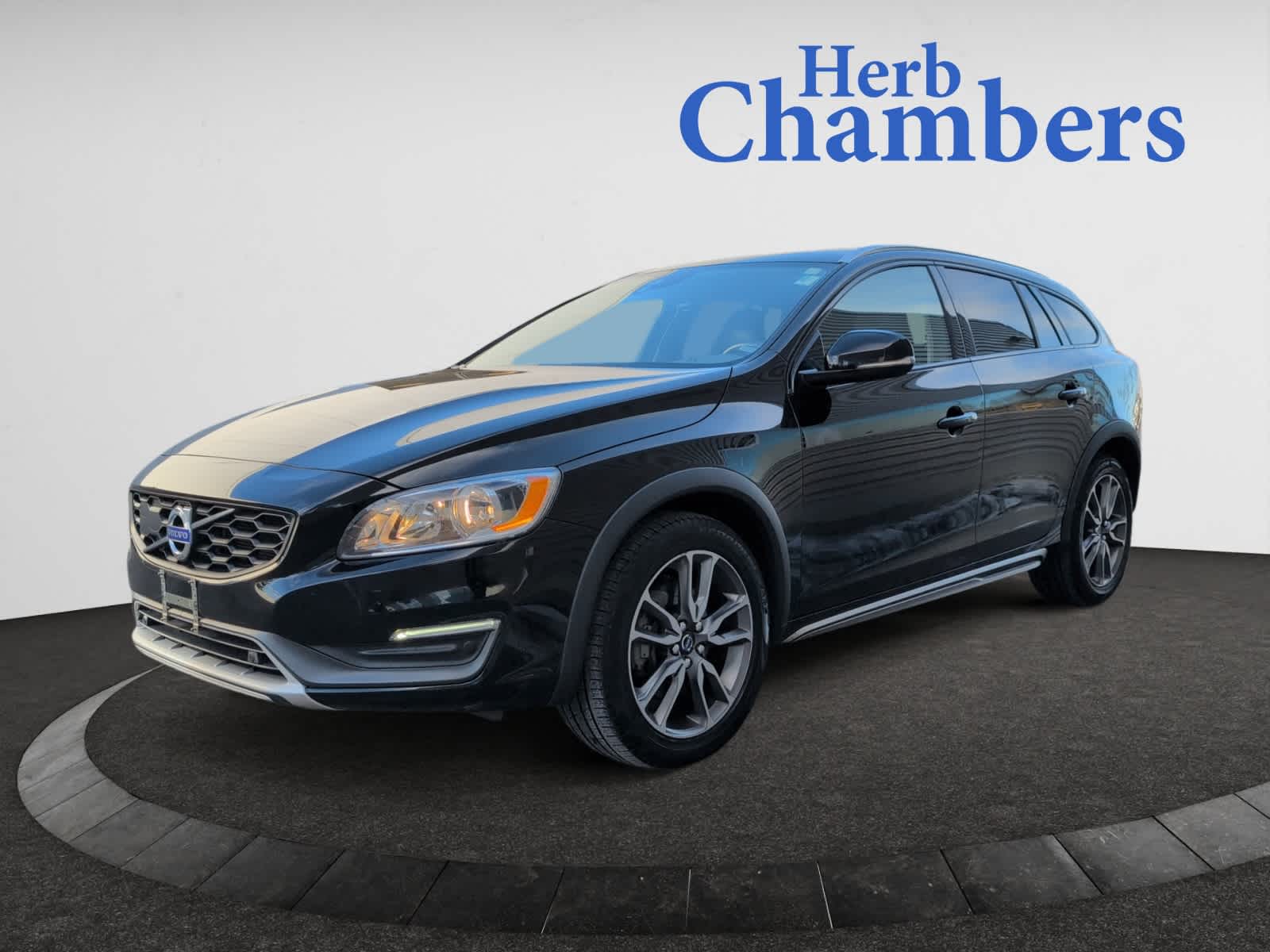 used 2015 Volvo V60 Cross Country car, priced at $13,998