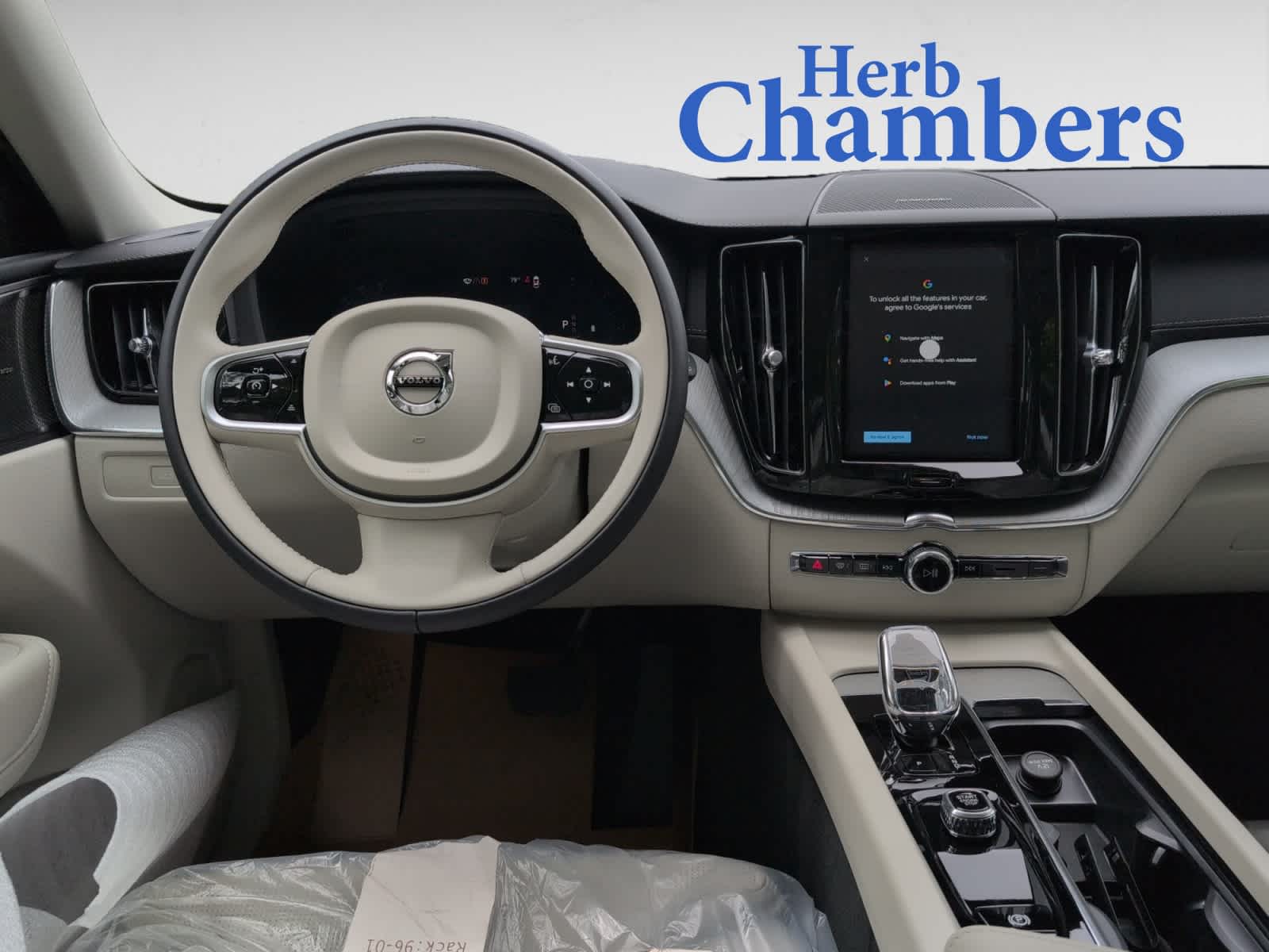 new 2025 Volvo XC60 car, priced at $61,005