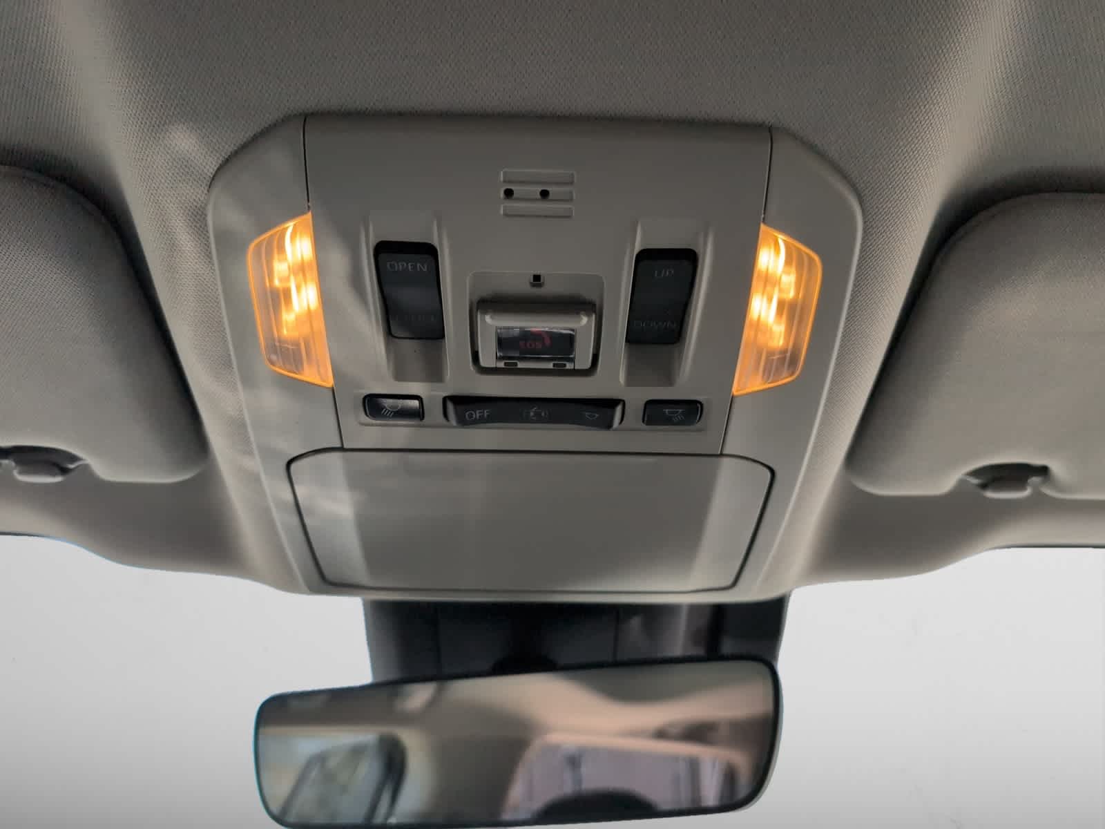 used 2020 Toyota Highlander Hybrid car, priced at $33,998