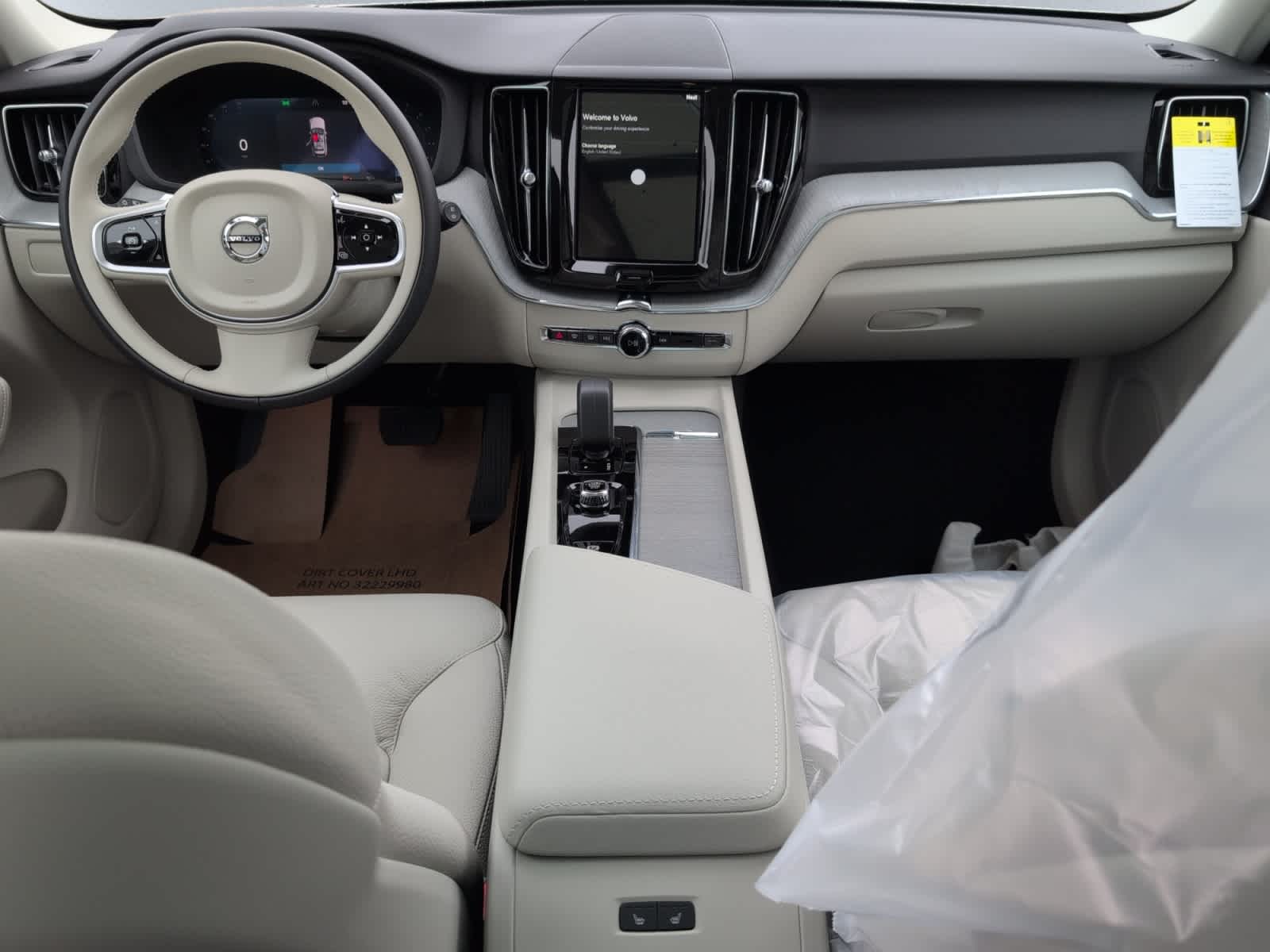 new 2025 Volvo XC60 car, priced at $55,360