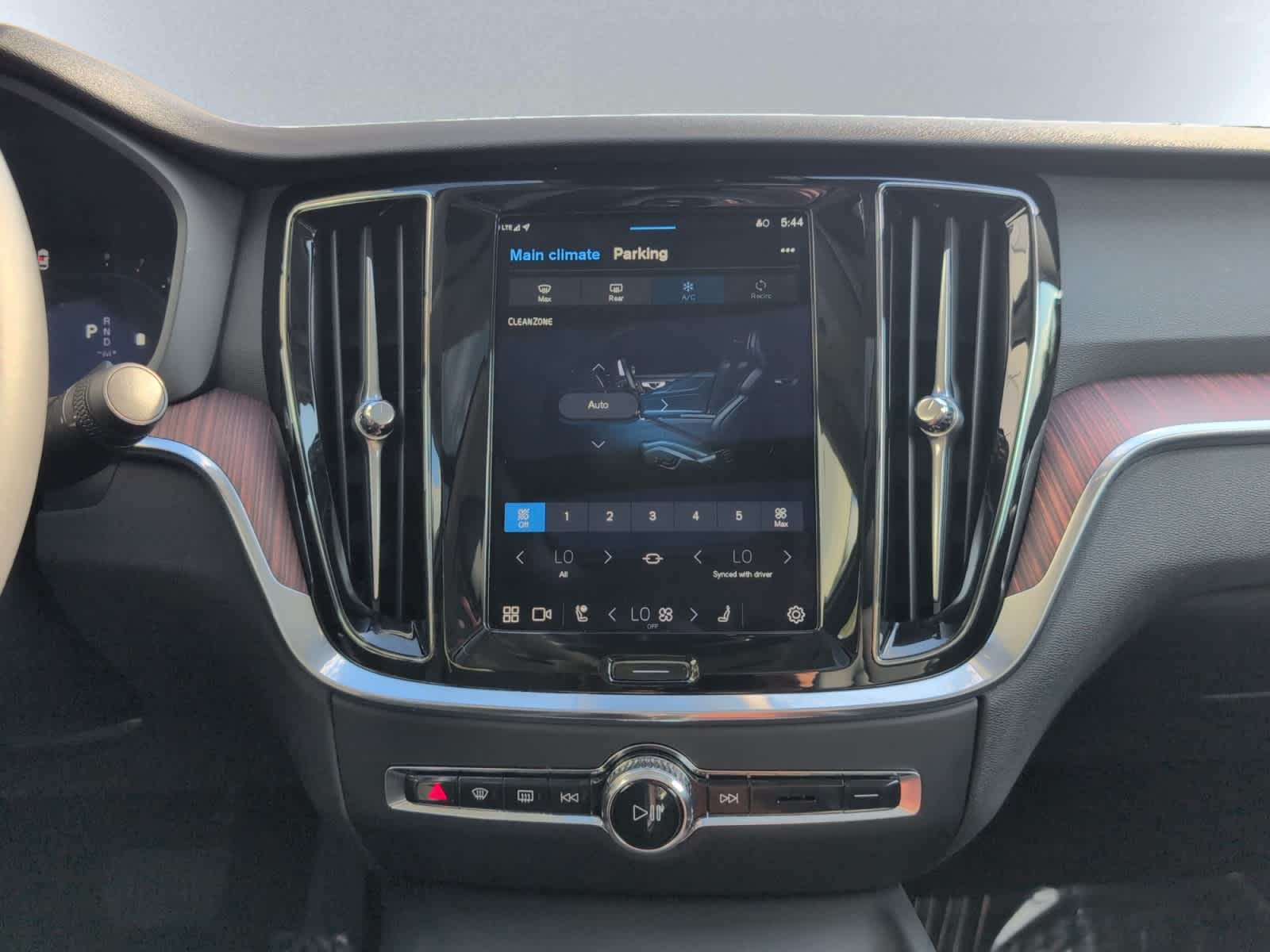 new 2024 Volvo S60 car, priced at $51,925