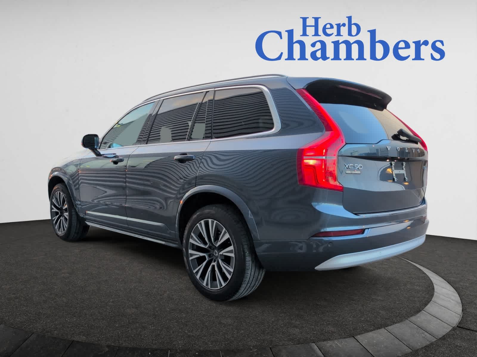 used 2022 Volvo XC90 car, priced at $36,998