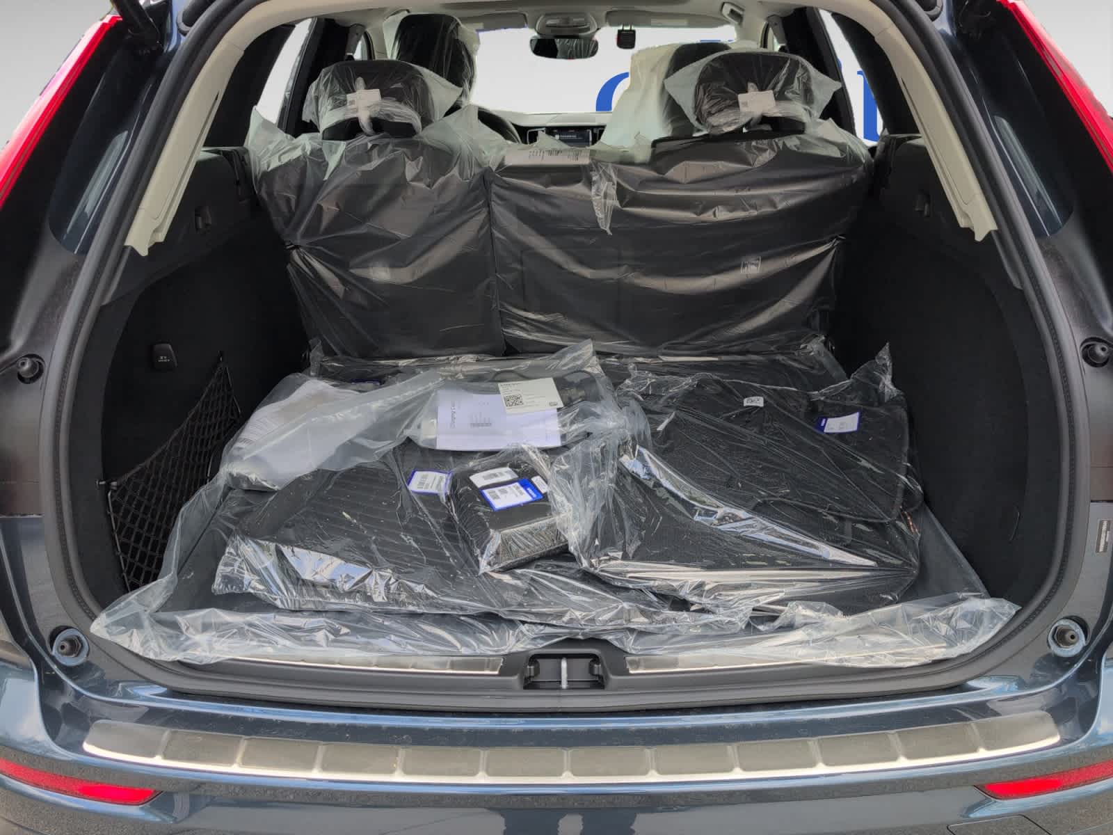 new 2025 Volvo XC60 plug-in hybrid car, priced at $66,260