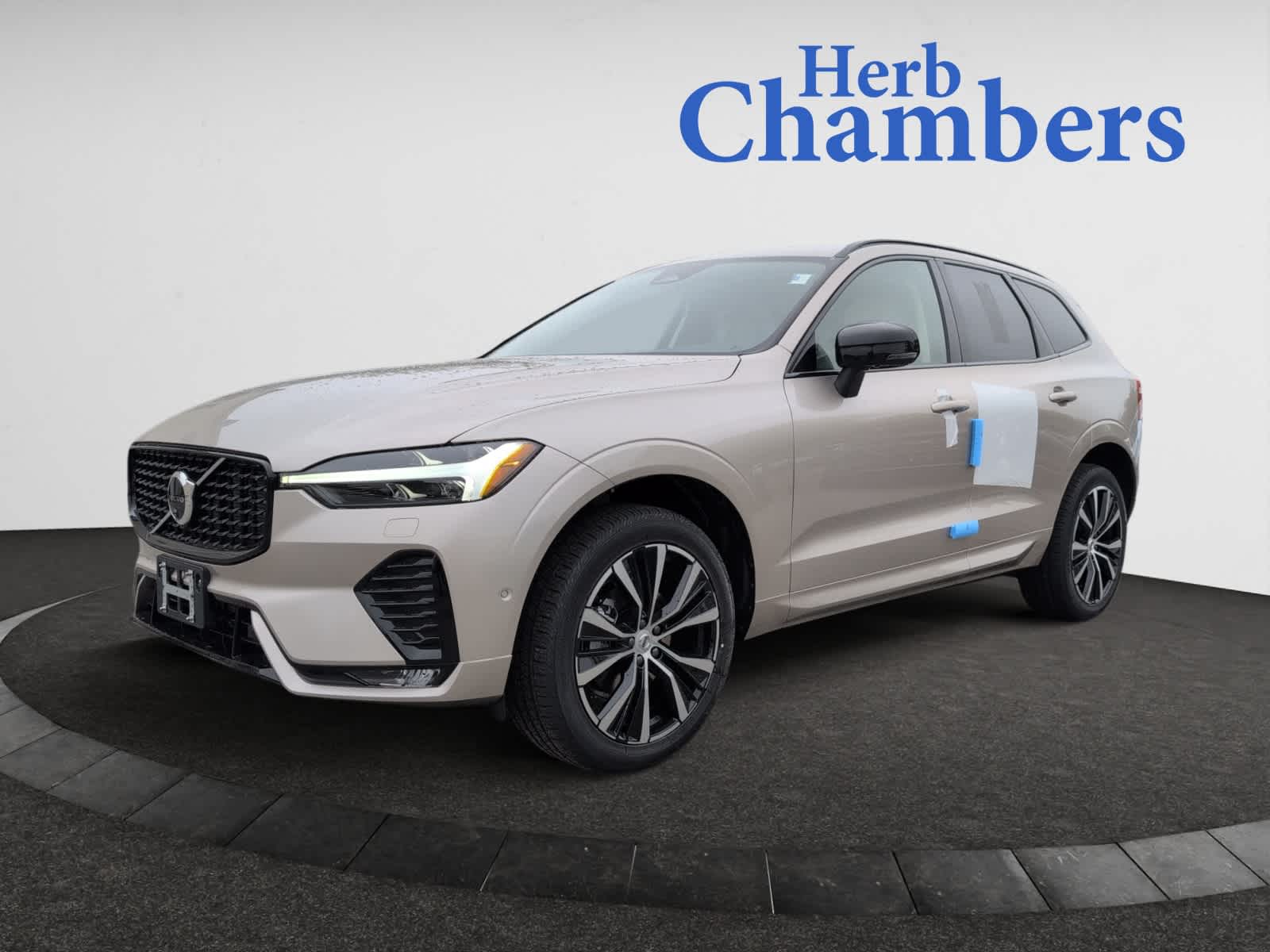 new 2025 Volvo XC60 car, priced at $55,360