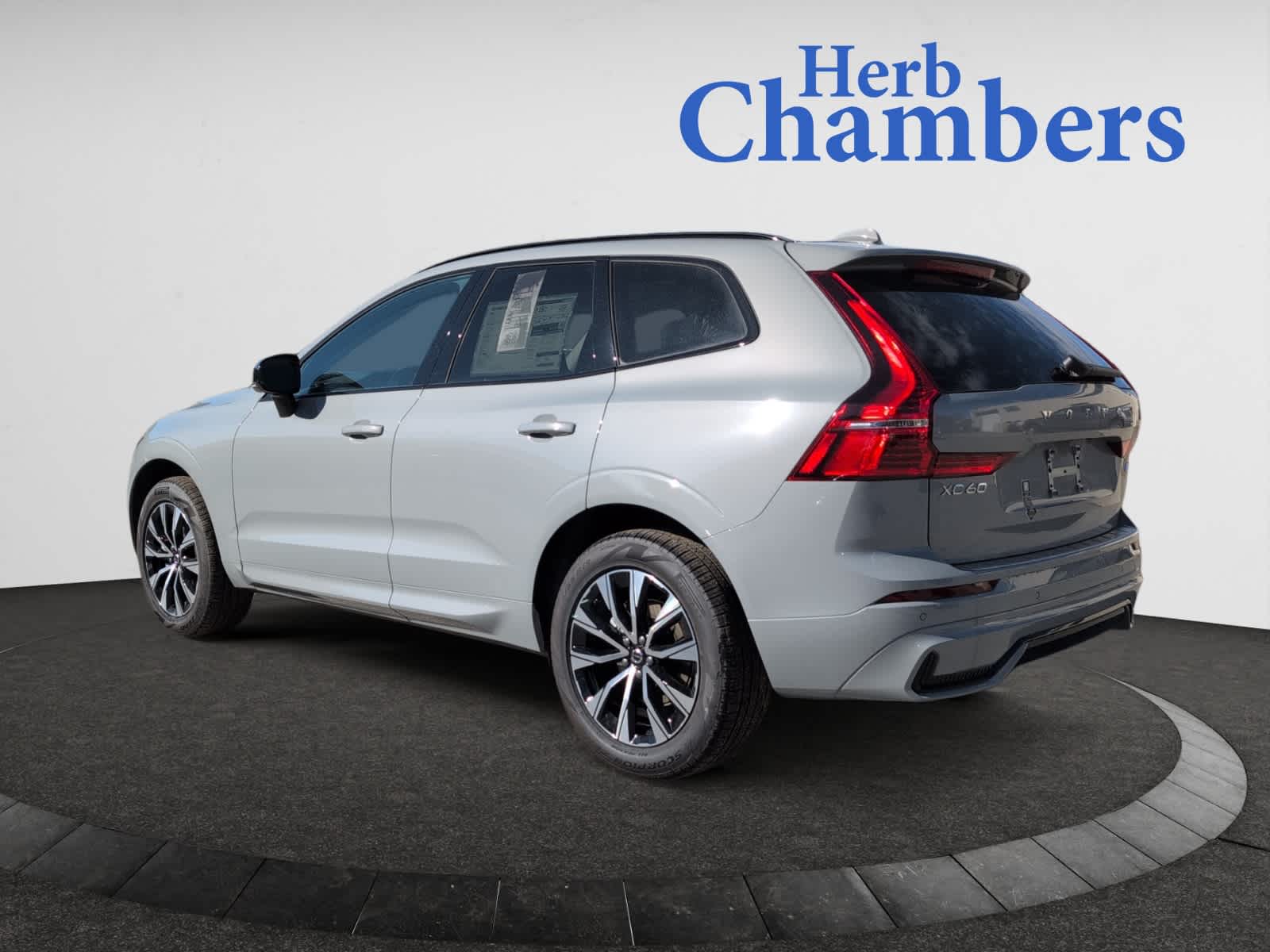 new 2025 Volvo XC60 car, priced at $51,075