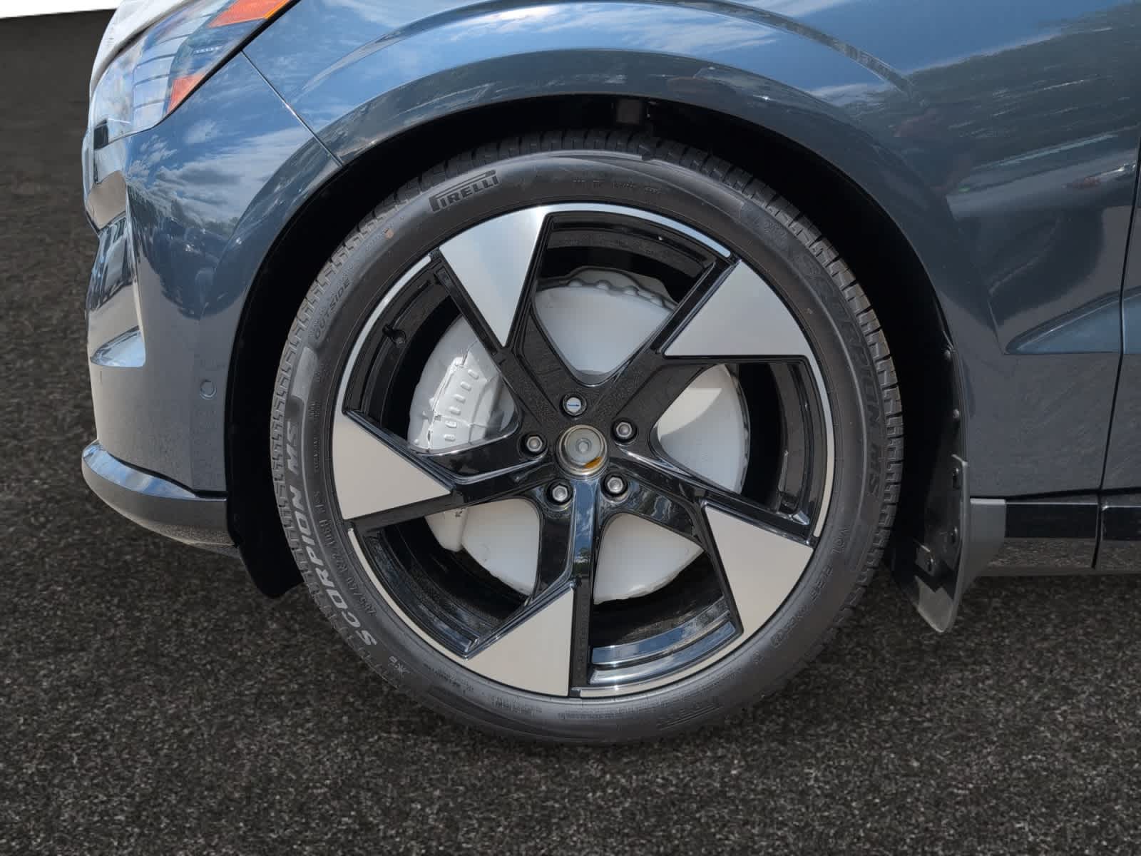 new 2025 Volvo EX90 car, priced at $98,485