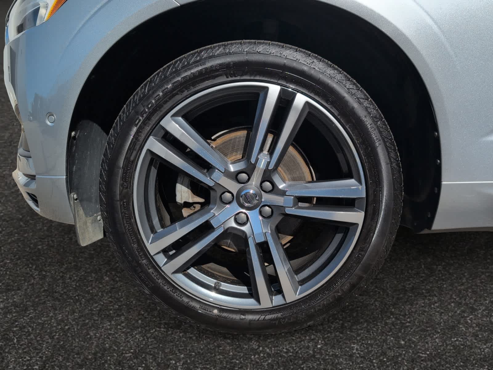 used 2018 Volvo XC60 car, priced at $25,998