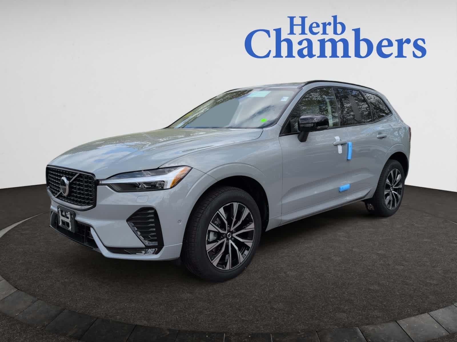 new 2025 Volvo XC60 car, priced at $54,555