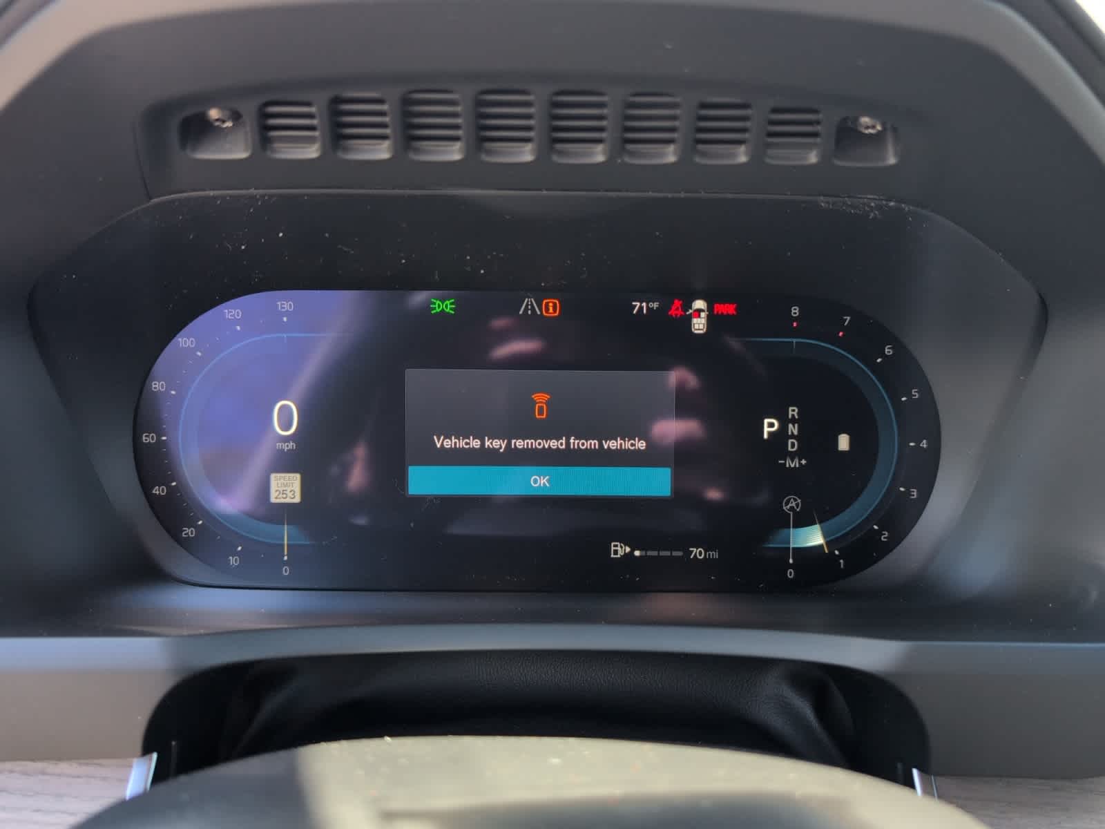 new 2025 Volvo XC90 car, priced at $69,155