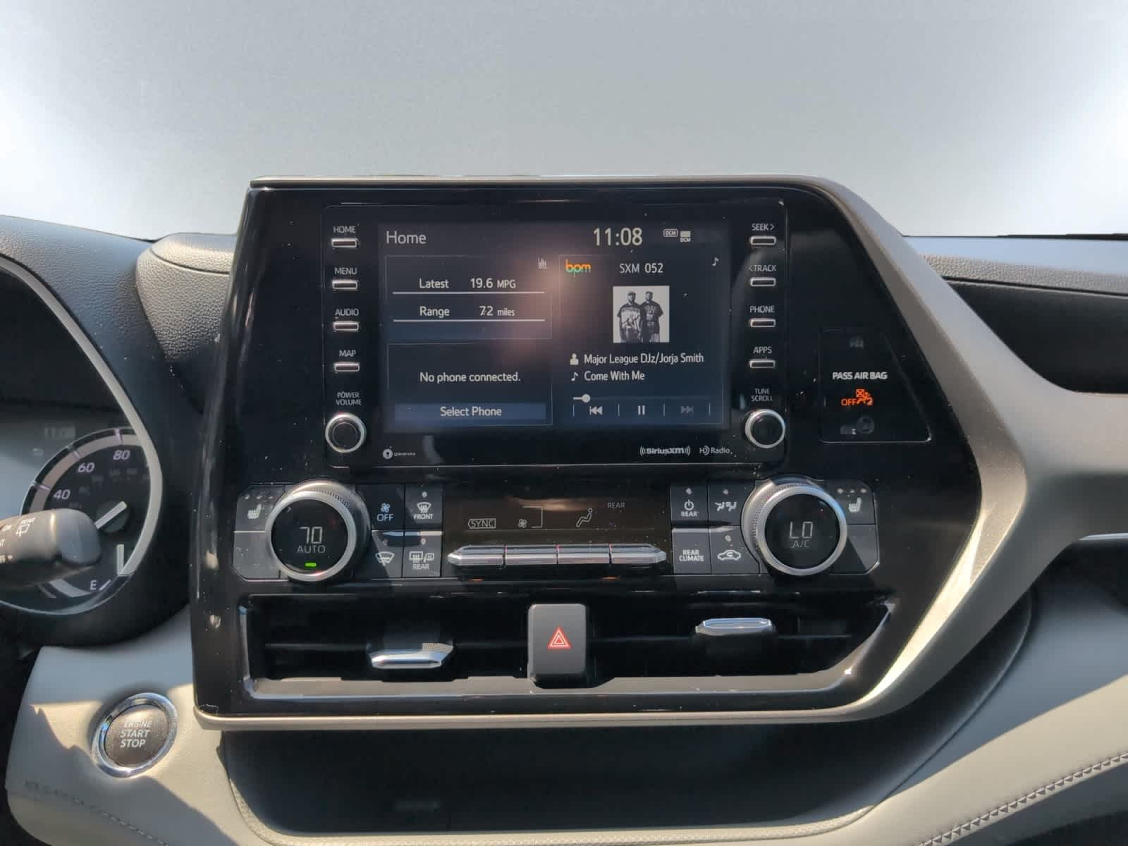 used 2022 Toyota Highlander car, priced at $37,998