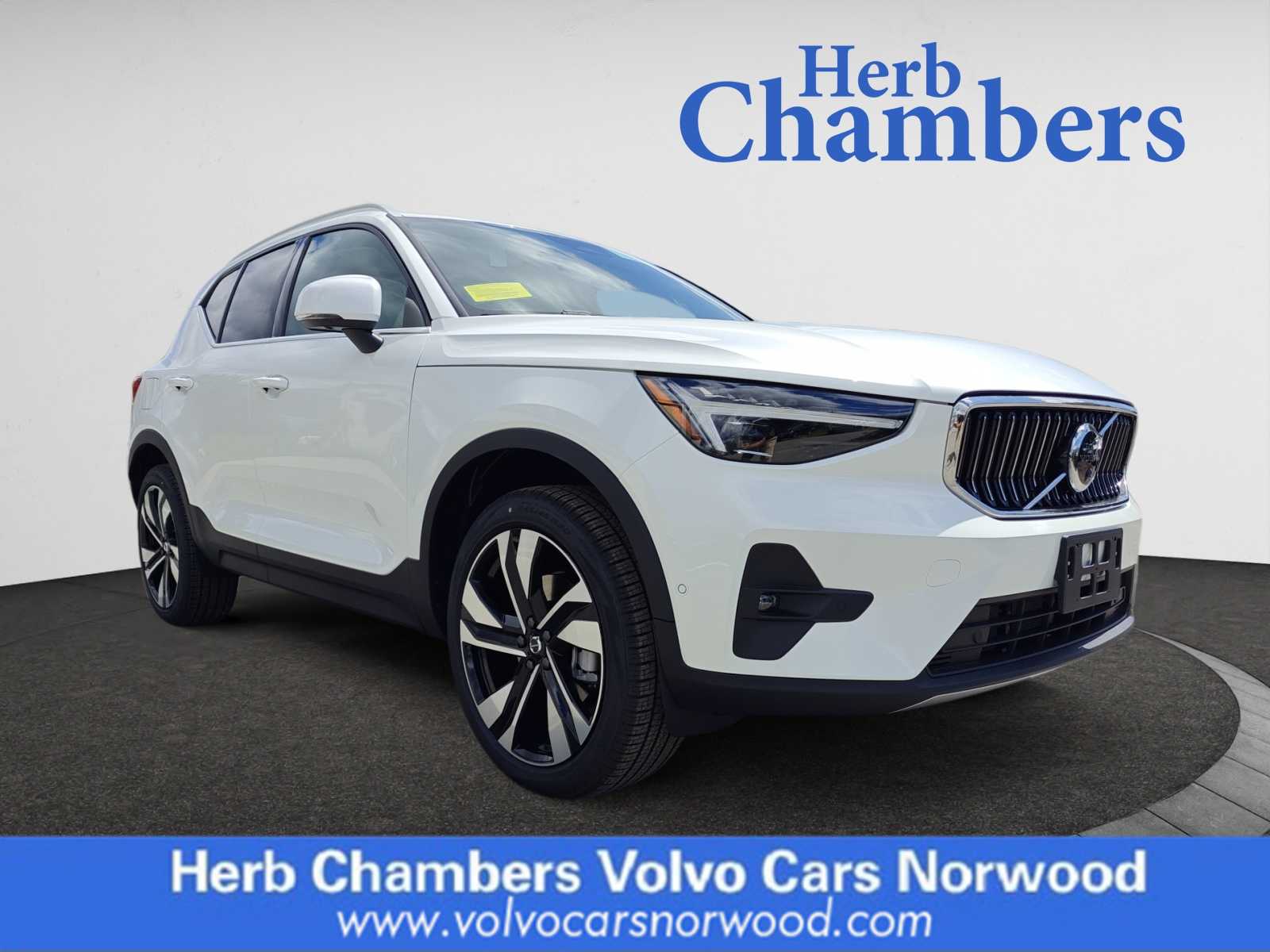 new 2025 Volvo XC40 car, priced at $51,550