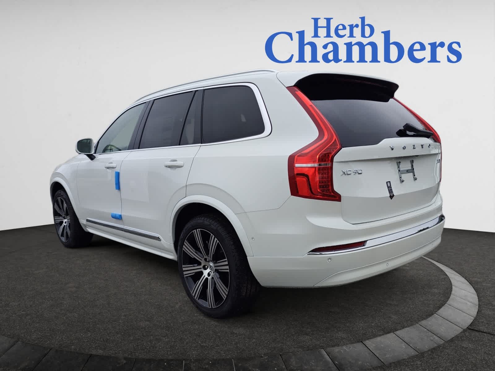 new 2025 Volvo XC90 car, priced at $68,065