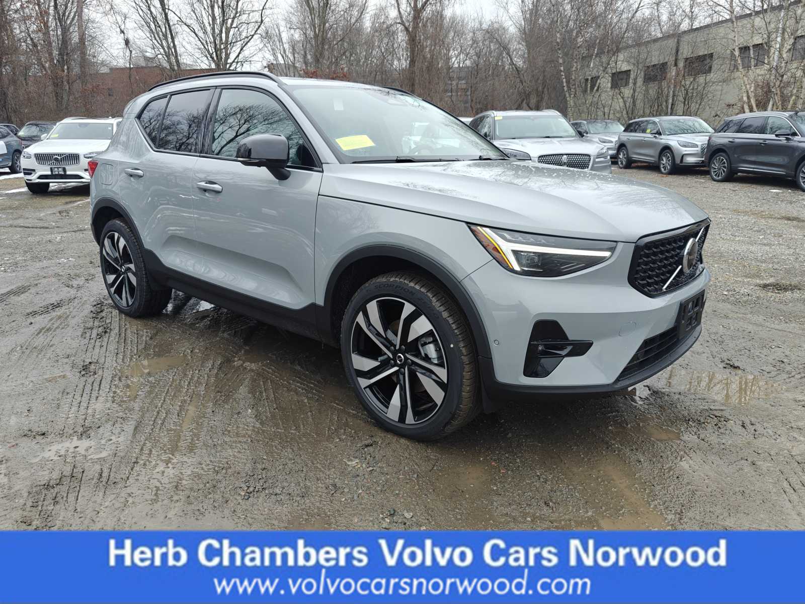 new 2024 Volvo XC40 car, priced at $52,410