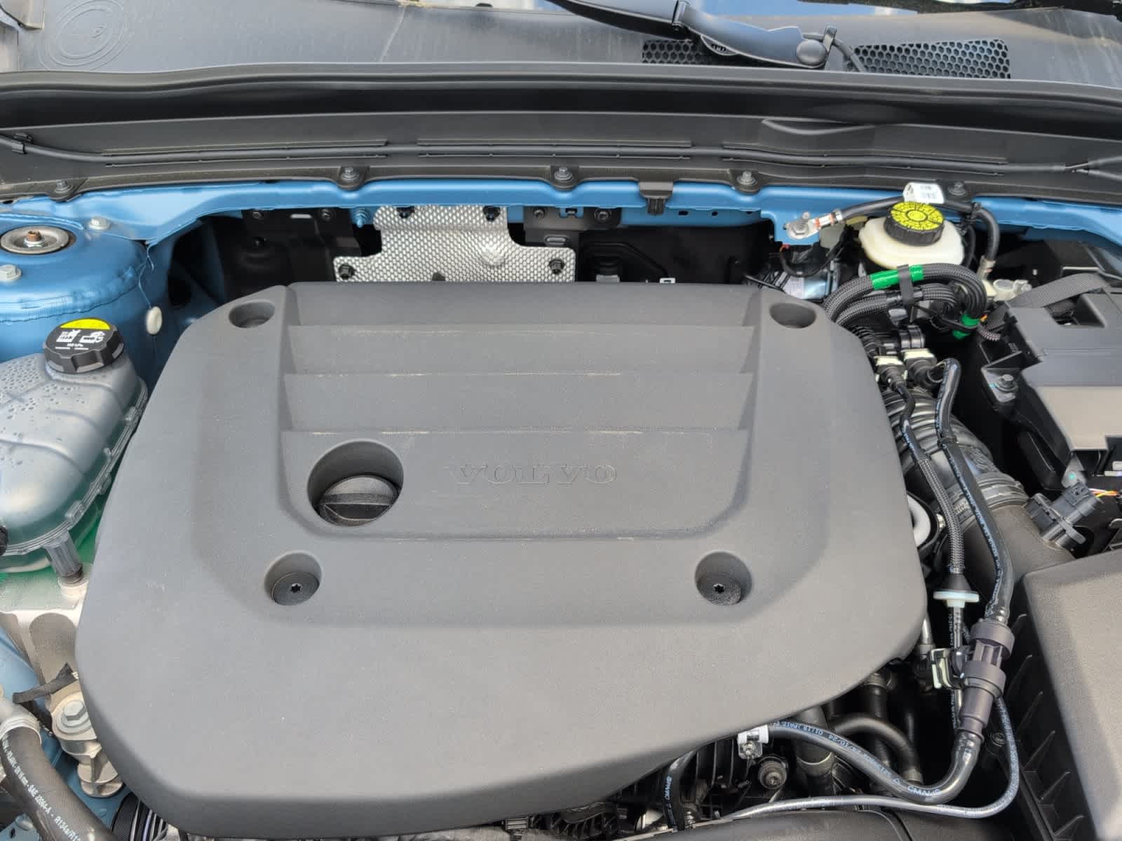 new 2025 Volvo XC40 car, priced at $43,595