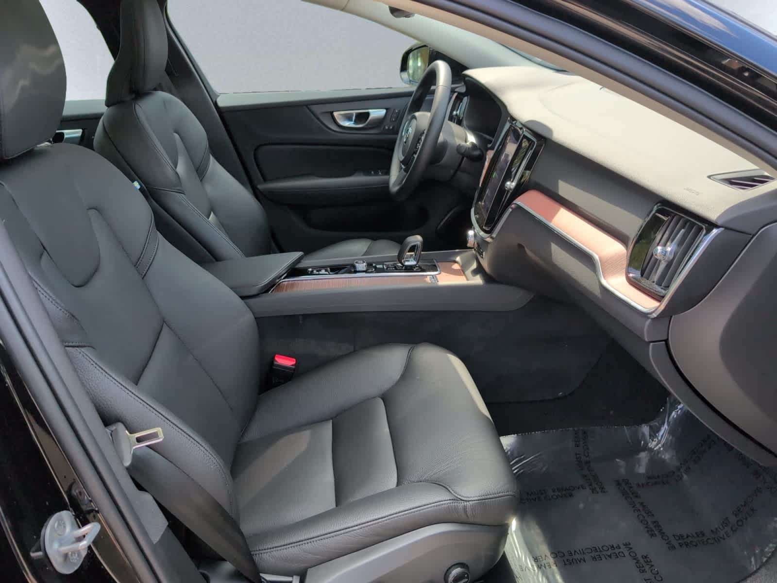new 2024 Volvo S60 car, priced at $49,575