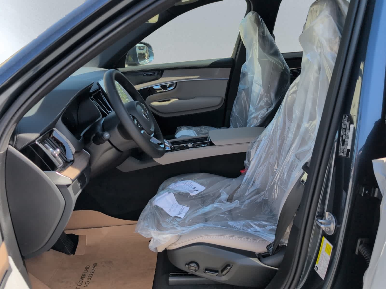 new 2025 Volvo XC90 car, priced at $72,345