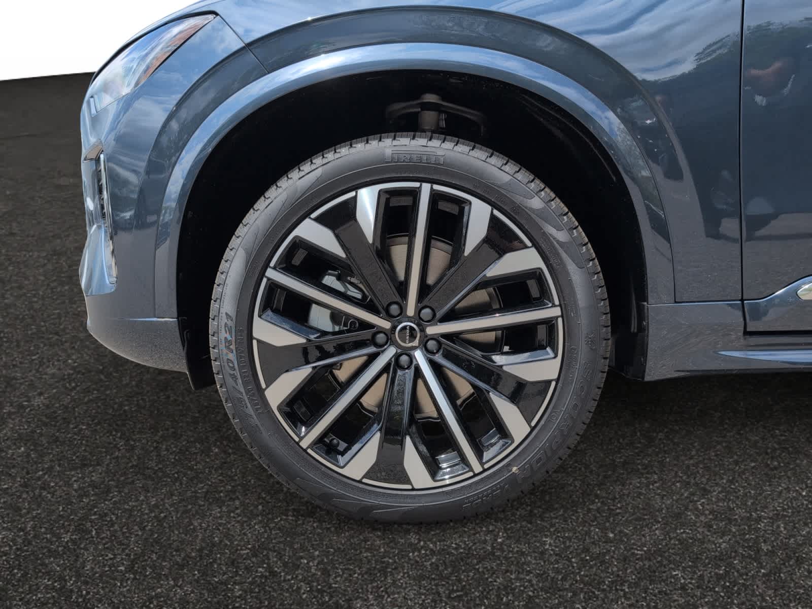 new 2025 Volvo XC90 car, priced at $60,545