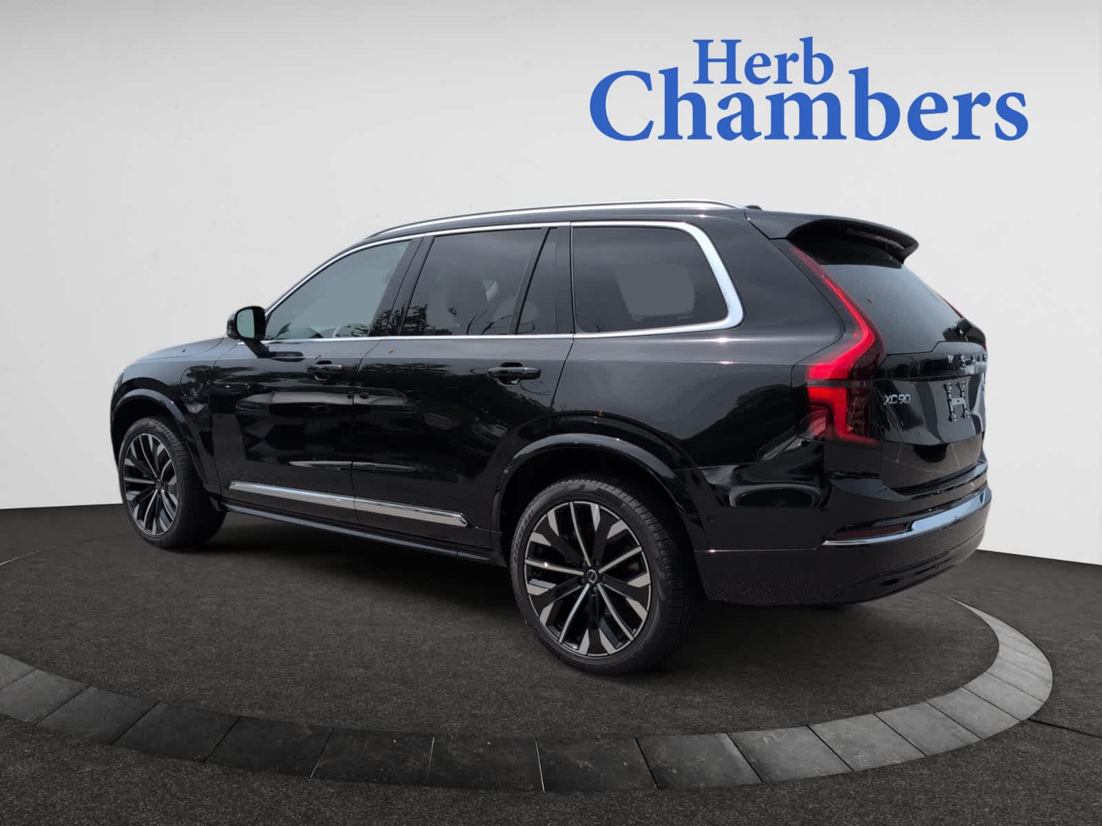 used 2025 Volvo XC90 plug-in hybrid car, priced at $68,998