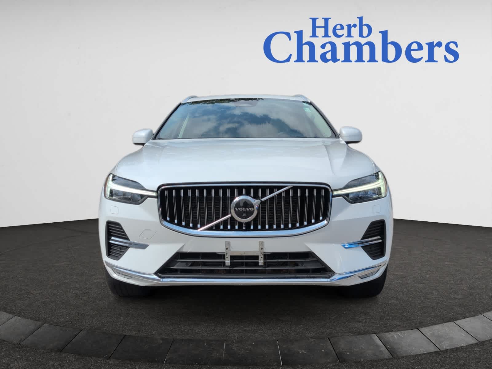 used 2022 Volvo XC60 car, priced at $41,998