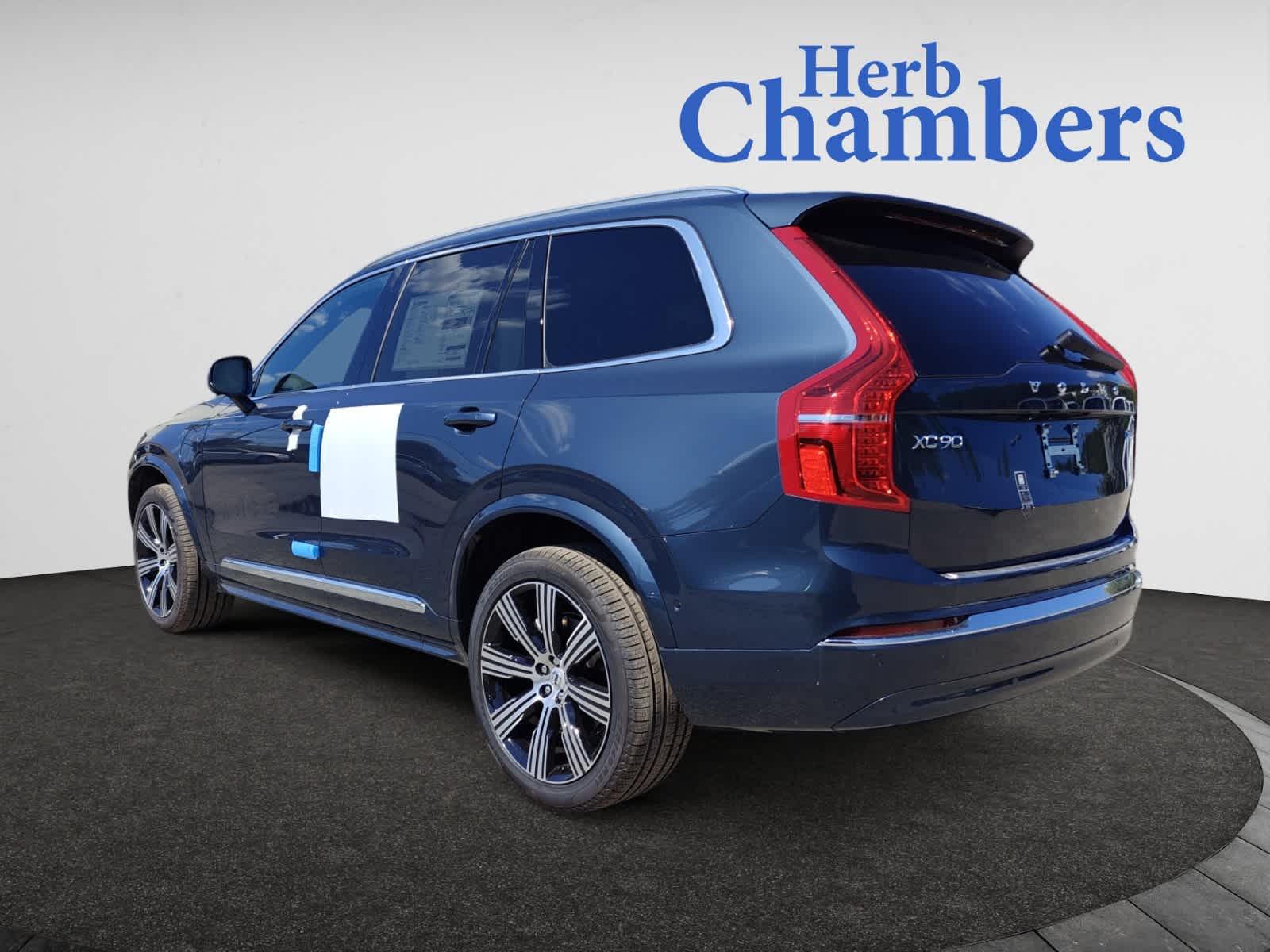 new 2025 Volvo XC90 plug-in hybrid car, priced at $81,765