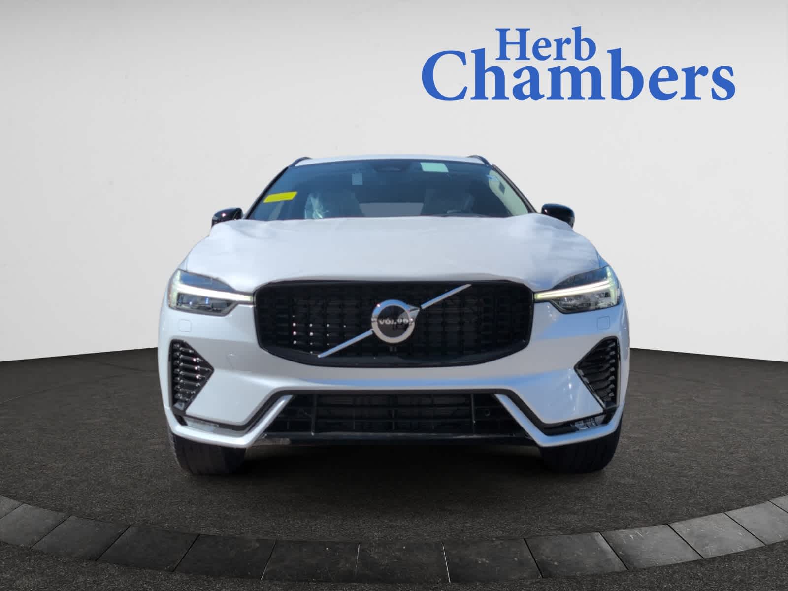 new 2025 Volvo XC60 car, priced at $50,300