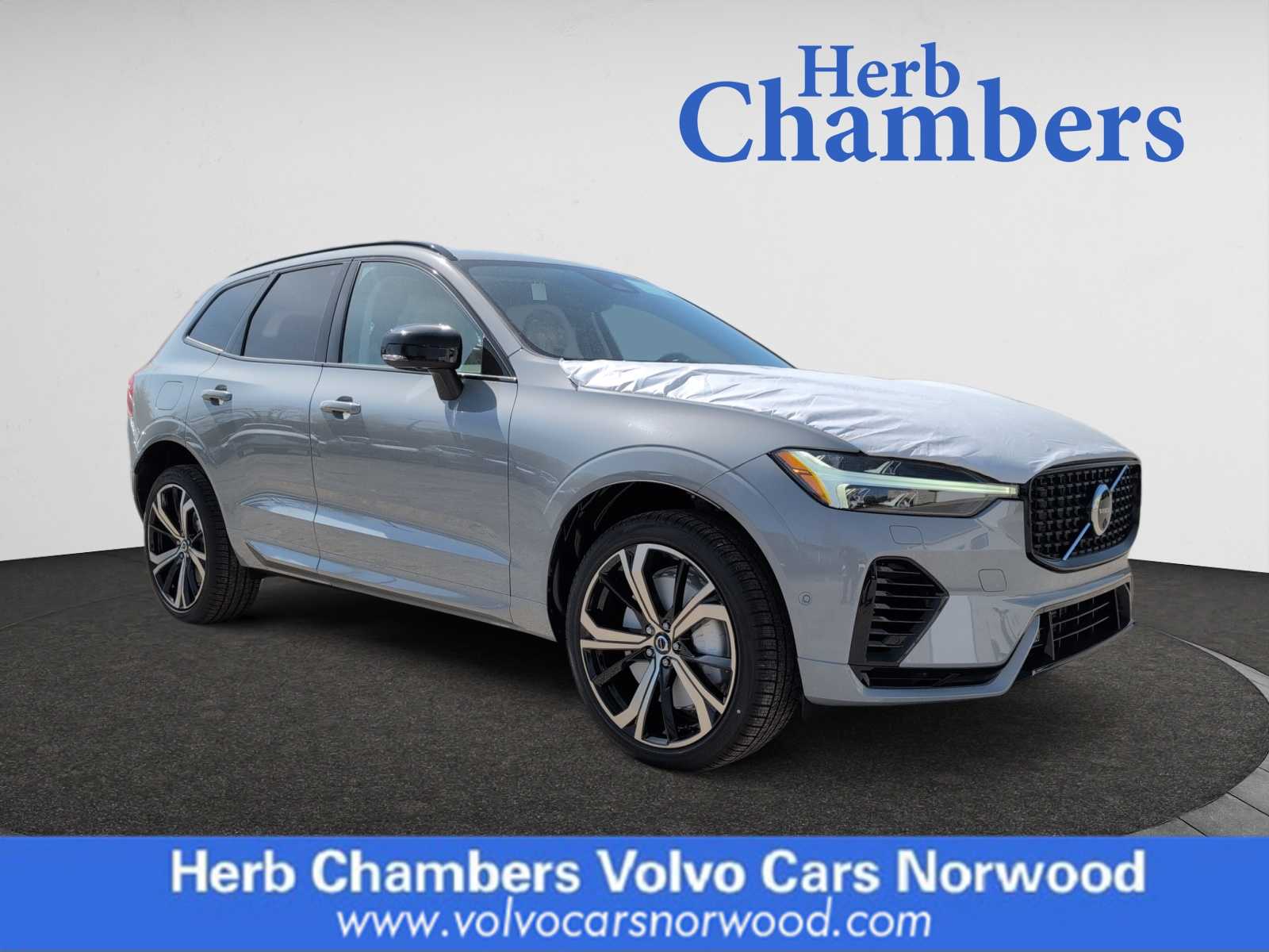 new 2025 Volvo XC60 plug-in hybrid car, priced at $71,510