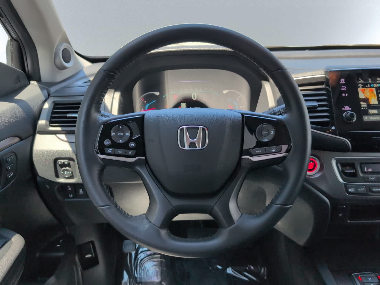 used 2022 Honda Pilot car, priced at $34,998