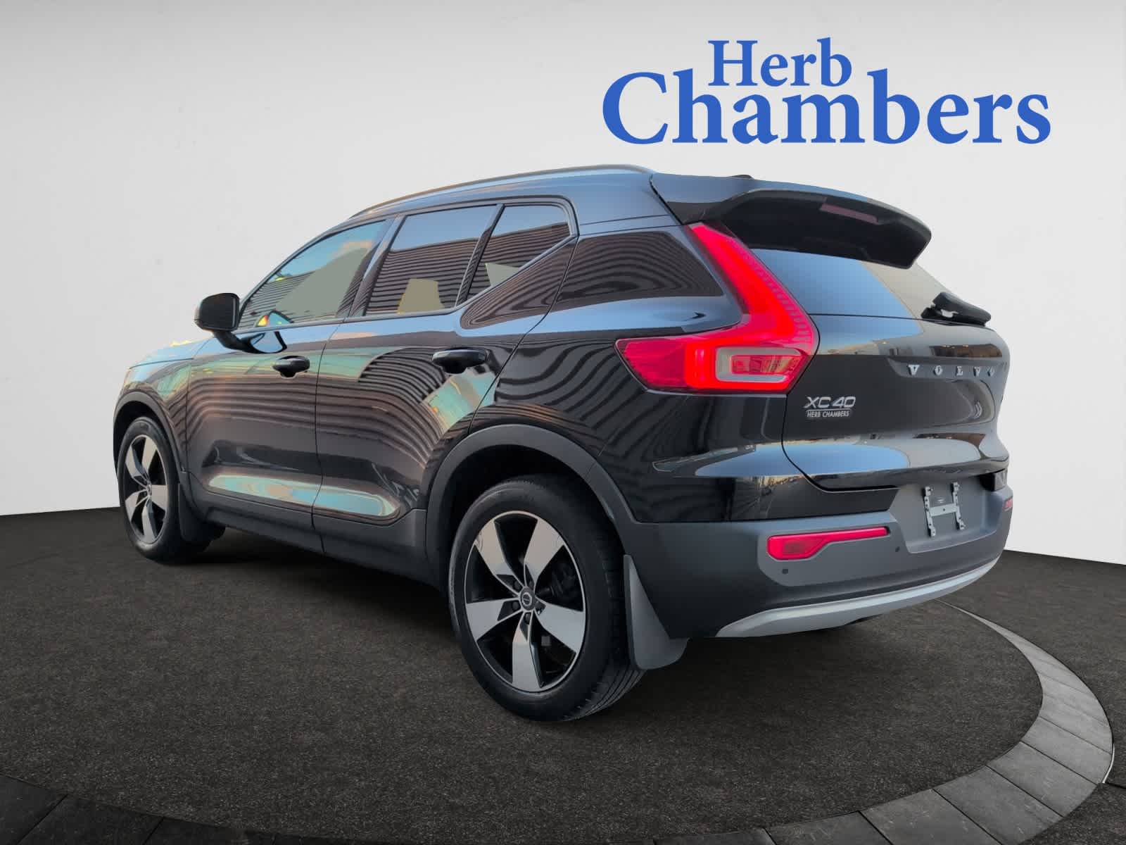 used 2019 Volvo XC40 car, priced at $20,998