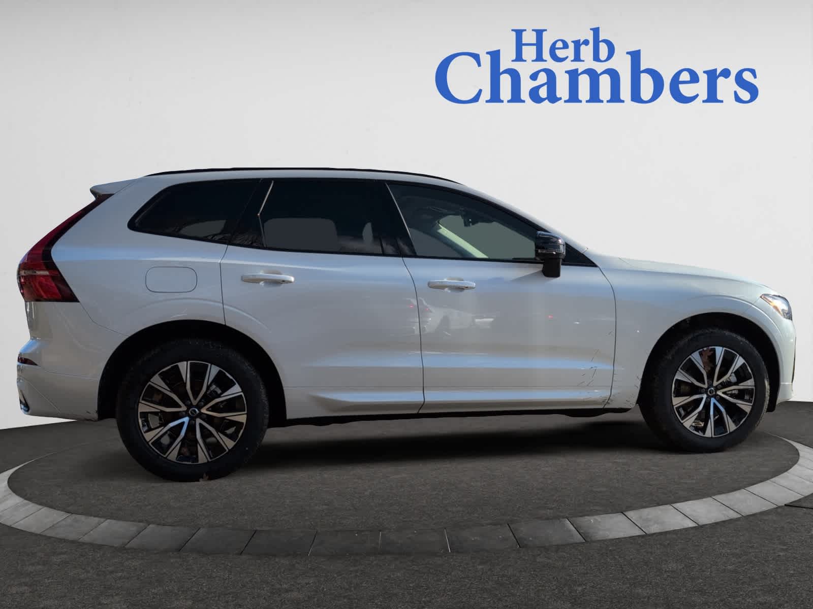 new 2025 Volvo XC60 car, priced at $51,075