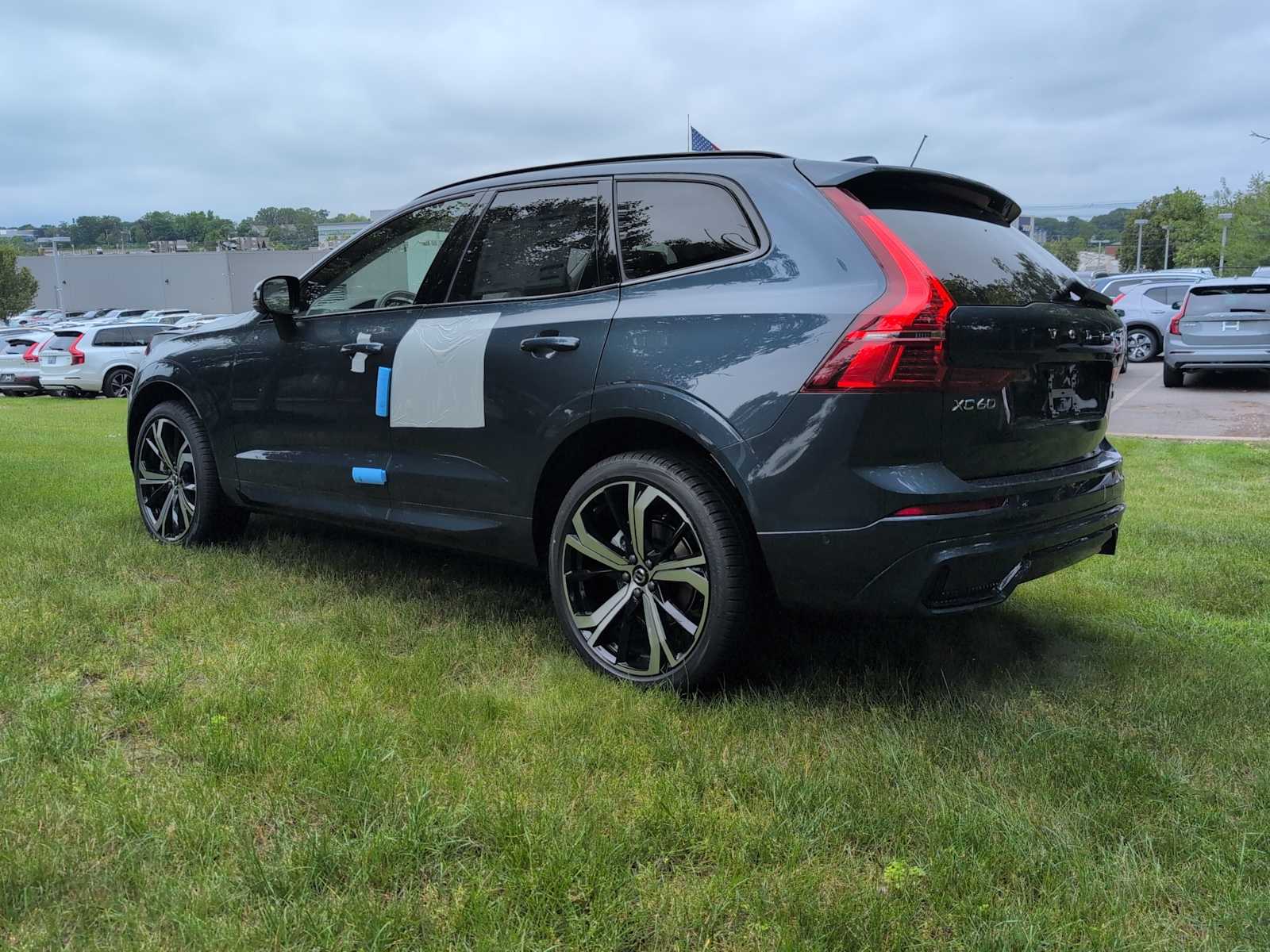 new 2025 Volvo XC60 car, priced at $61,005