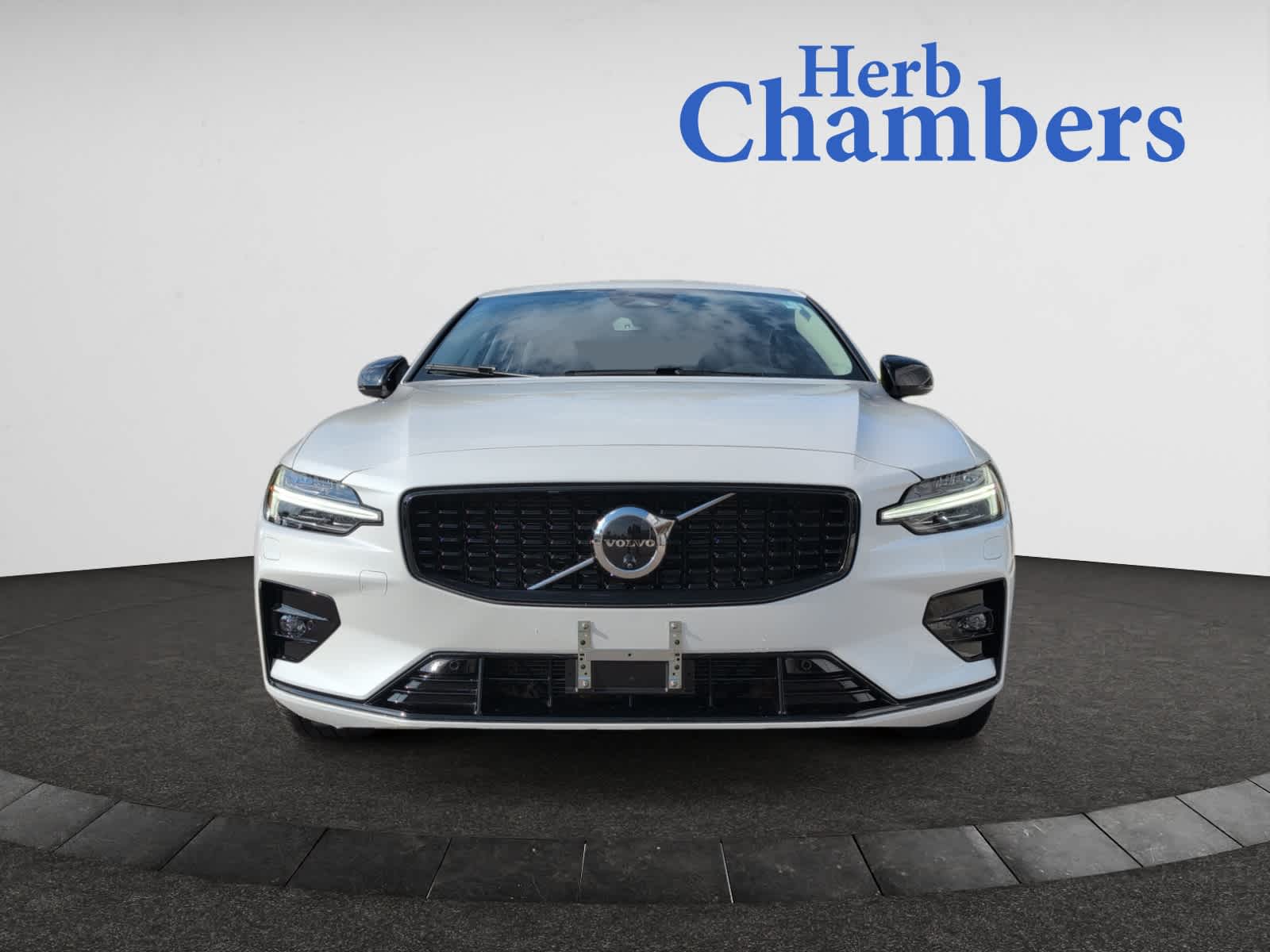 new 2024 Volvo S60 car, priced at $51,925