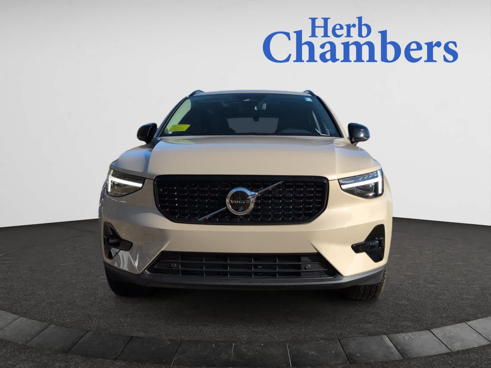 new 2025 Volvo XC40 car, priced at $53,435