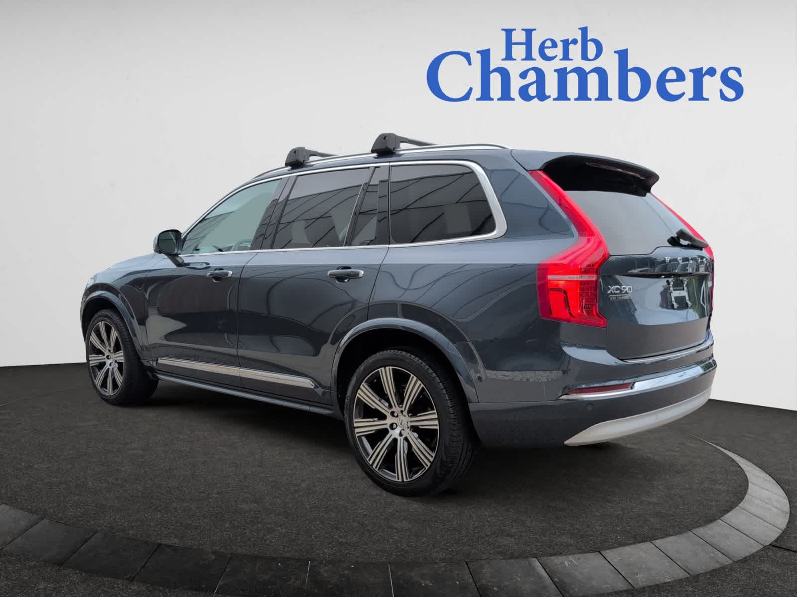 used 2022 Volvo XC90 car, priced at $46,998