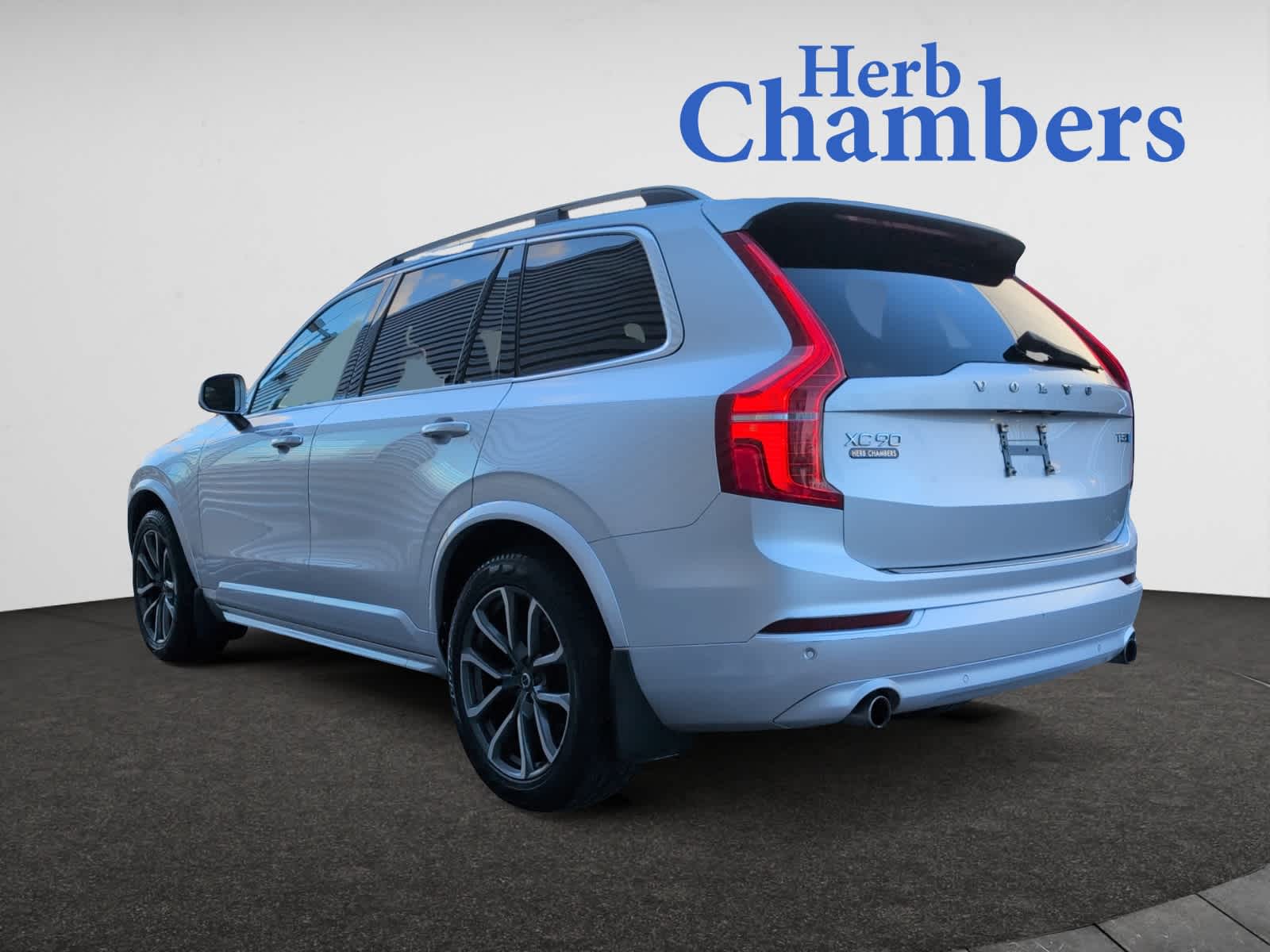 used 2018 Volvo XC90 car, priced at $20,998