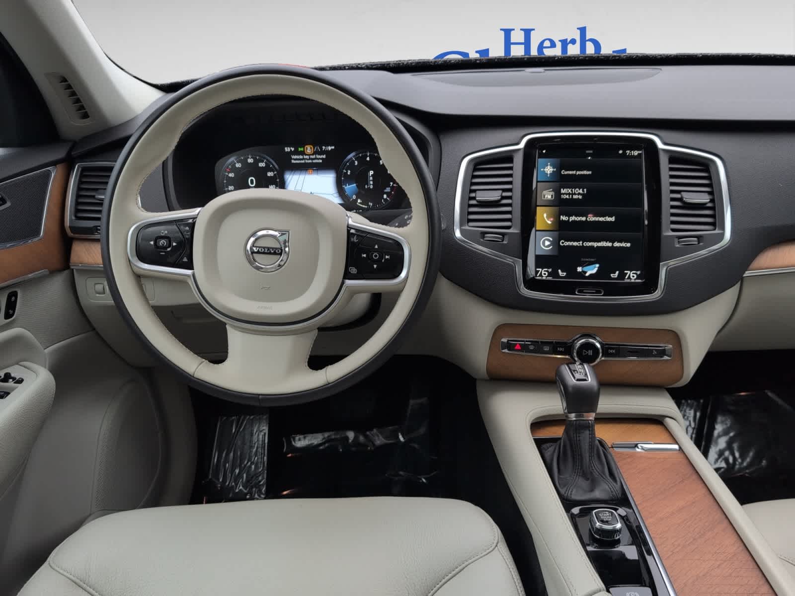 used 2022 Volvo XC90 car, priced at $41,998