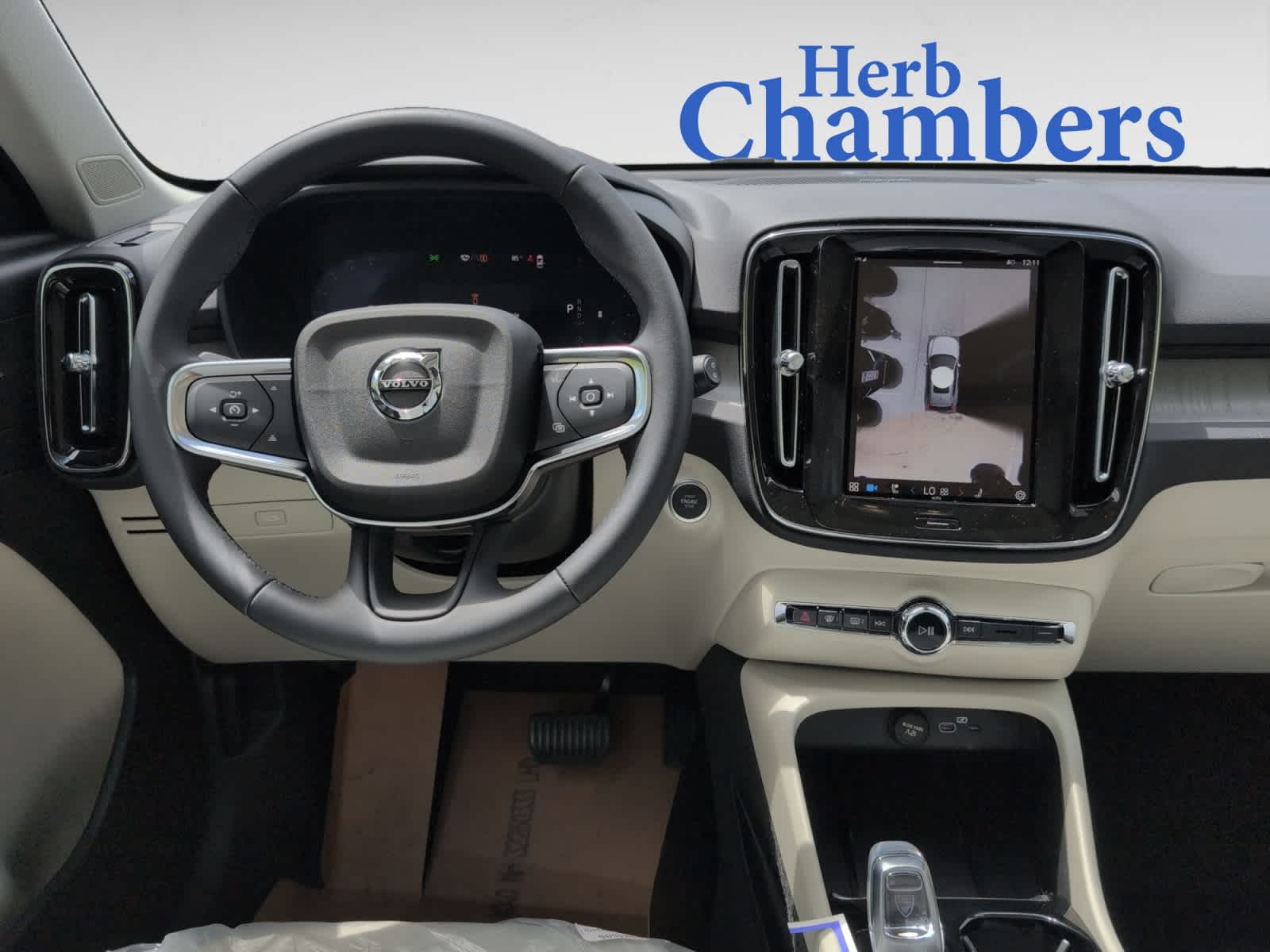 new 2025 Volvo XC40 car, priced at $51,060