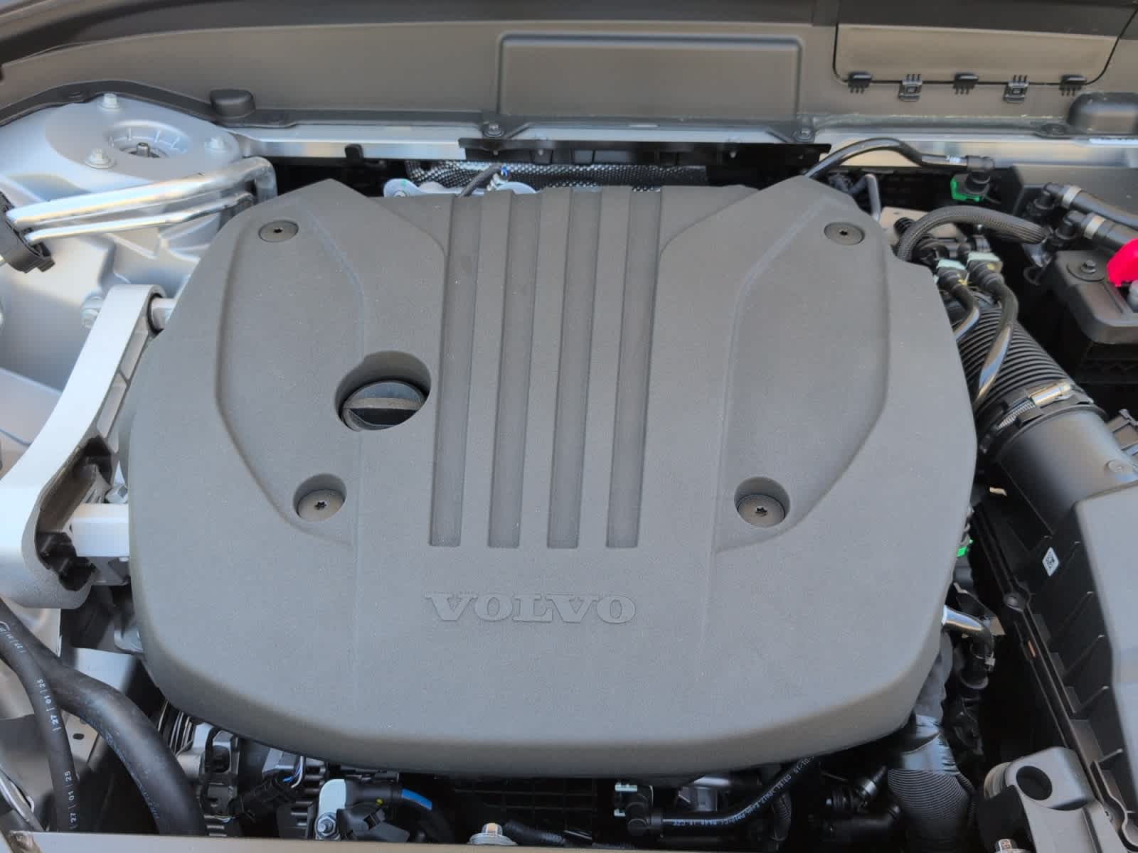 new 2025 Volvo XC60 car, priced at $50,300