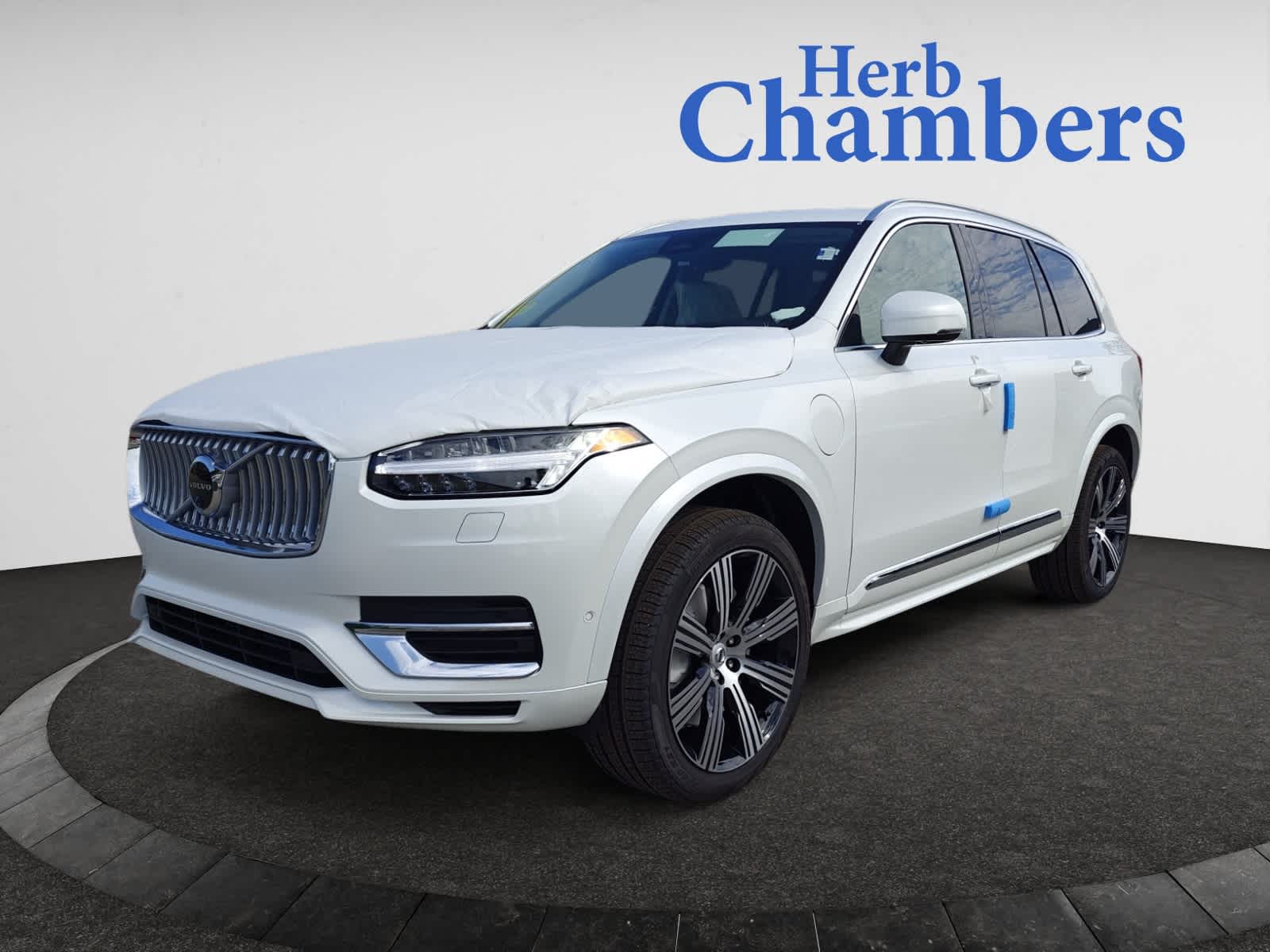 new 2025 Volvo XC90 II car, priced at $77,955