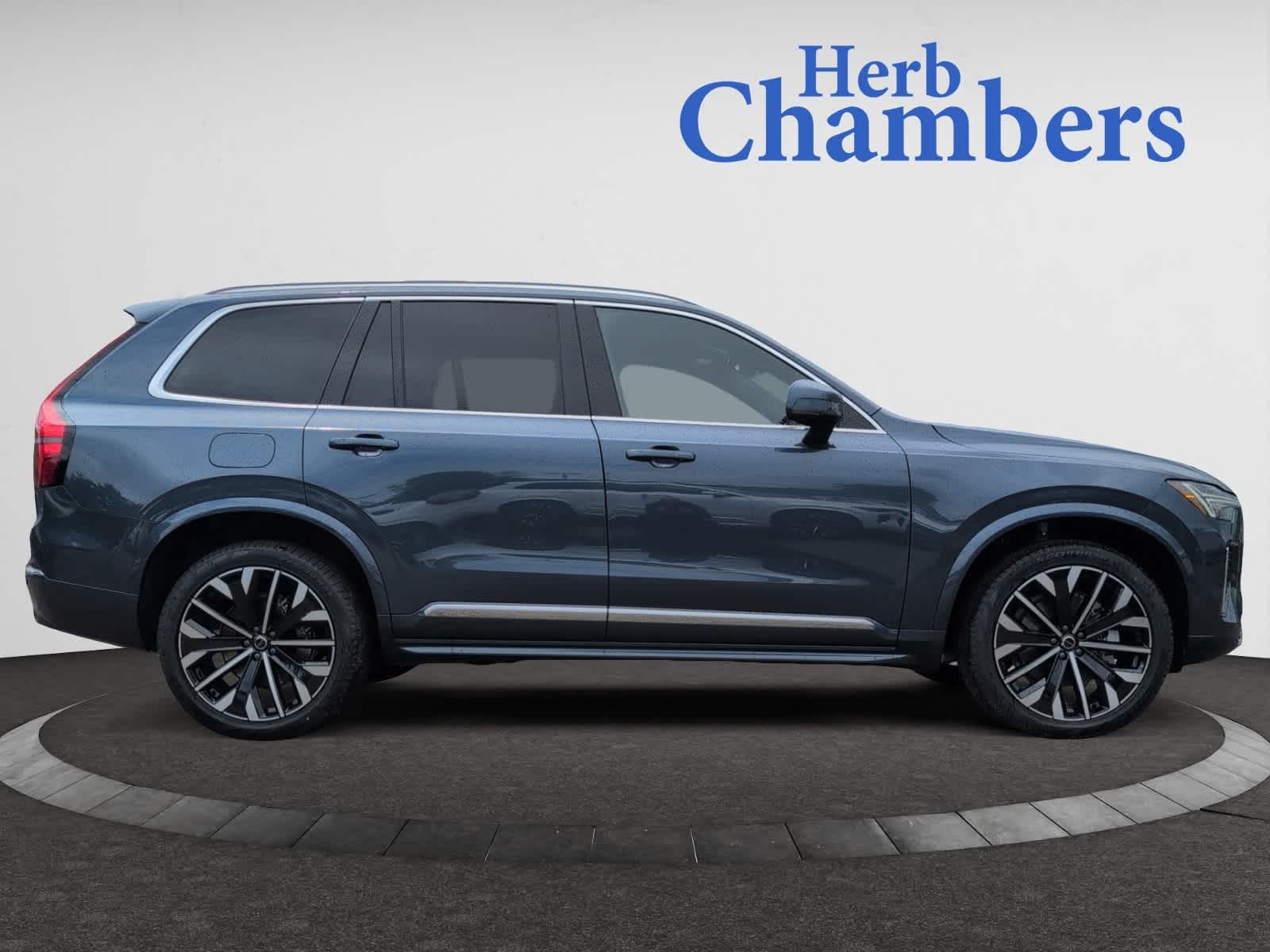 new 2025 Volvo XC90 car, priced at $60,545