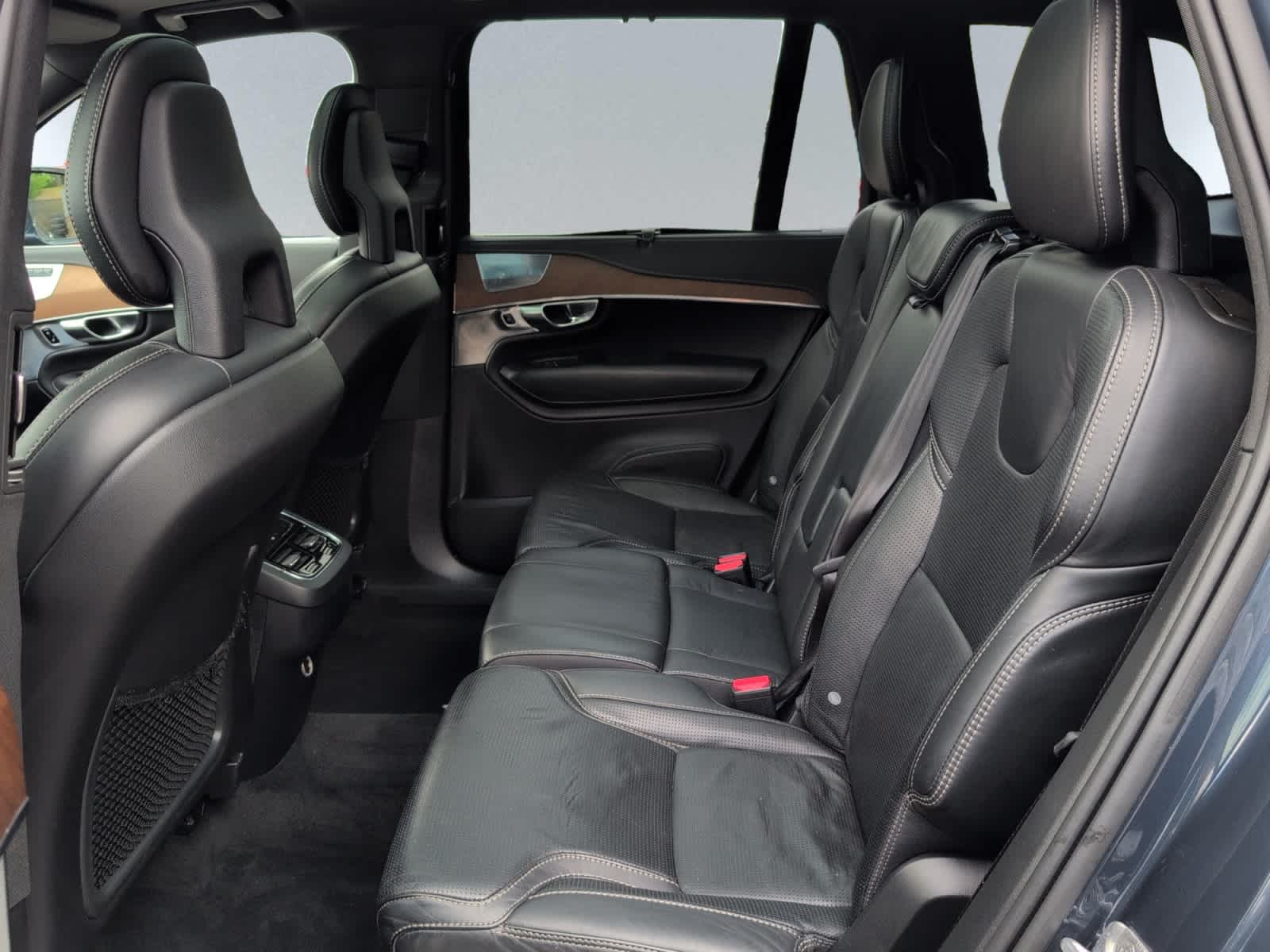 used 2018 Volvo XC90 car, priced at $23,998