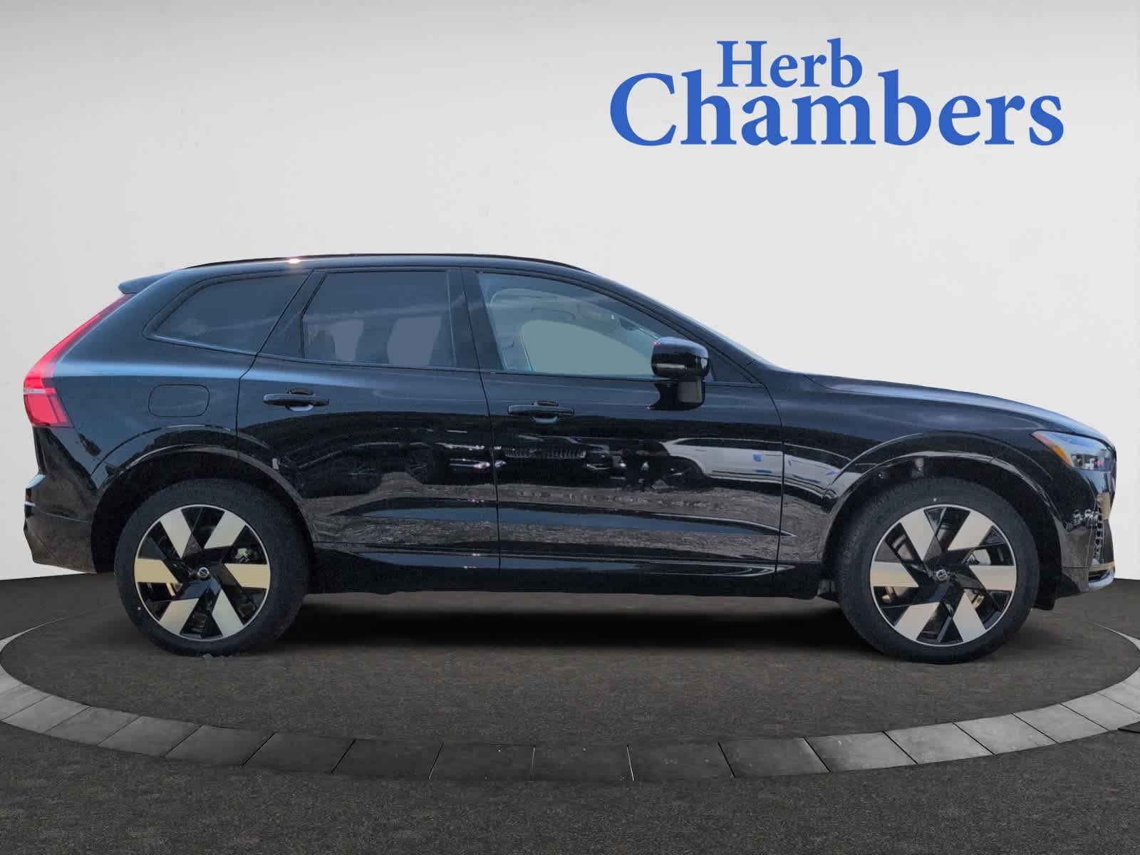 new 2025 Volvo XC60 plug-in hybrid car, priced at $66,235