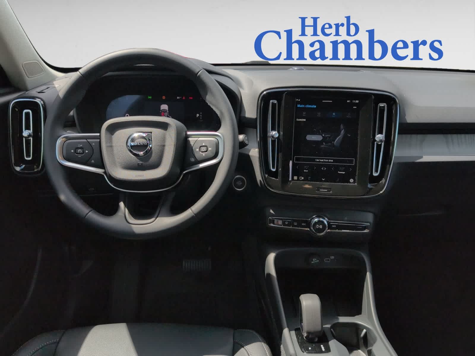 new 2025 Volvo XC40 car, priced at $43,595
