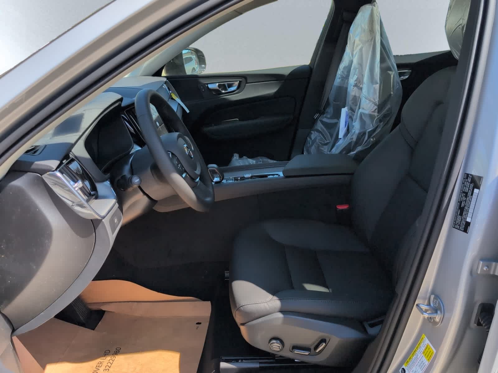 new 2025 Volvo XC60 car, priced at $50,300