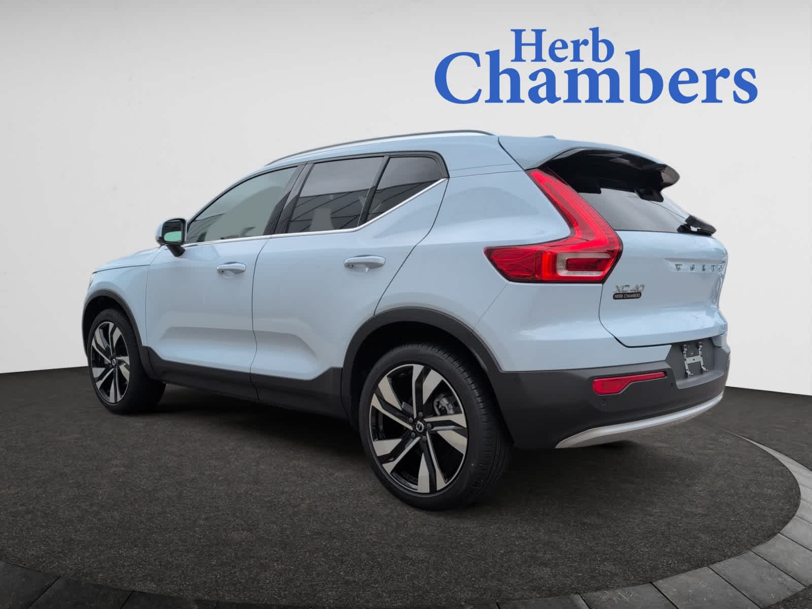 used 2024 Volvo XC40 car, priced at $41,998