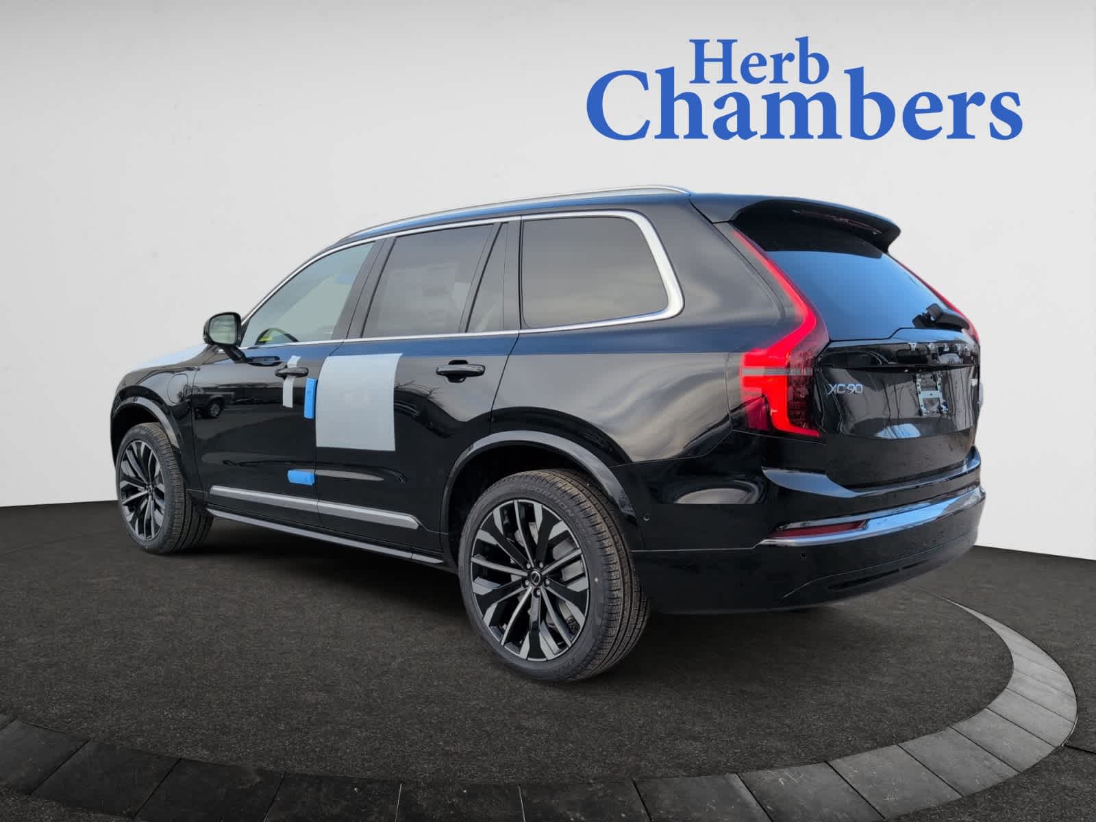 new 2025 Volvo XC90 plug-in hybrid car, priced at $78,875