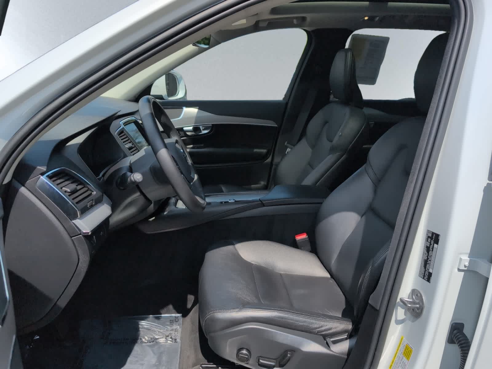 used 2022 Volvo XC90 car, priced at $42,998